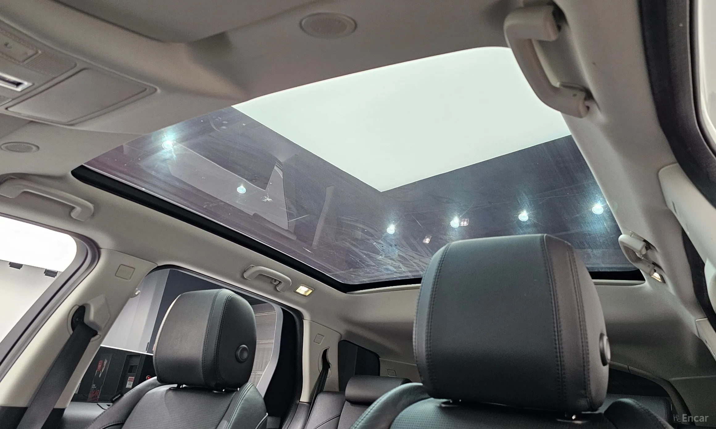 Land Rover Discovery Sports превью 15