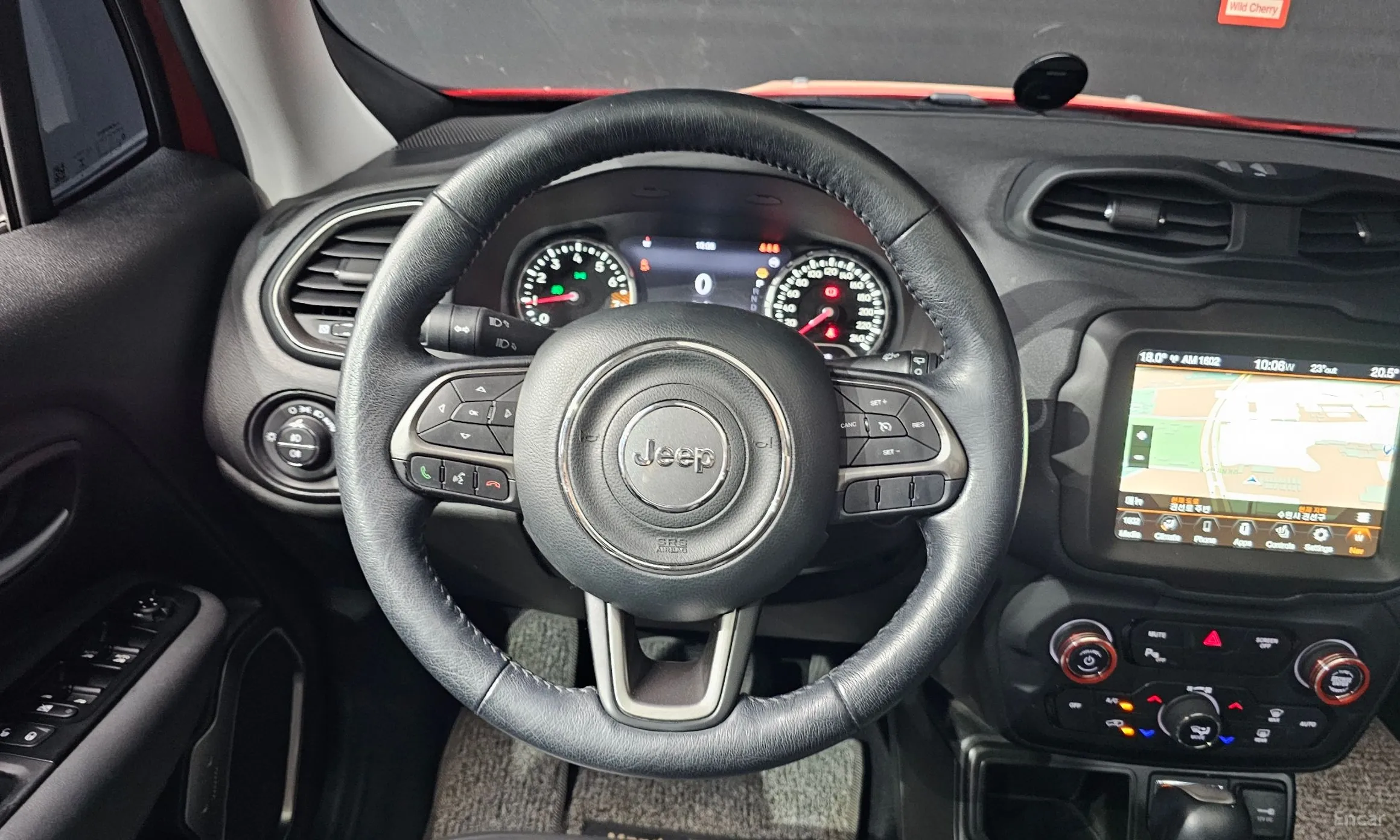 Jeep Renegade превью 12