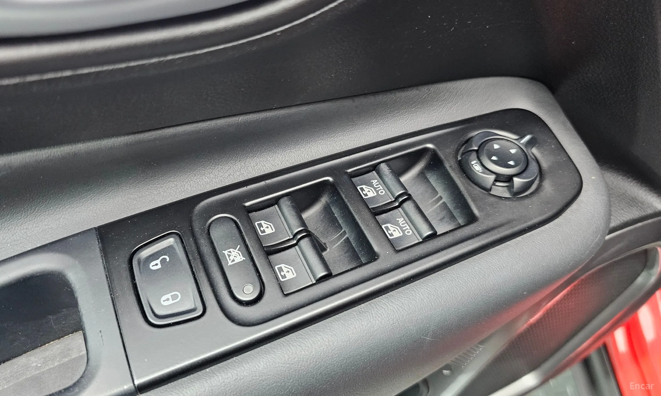 Jeep Renegade превью 19
