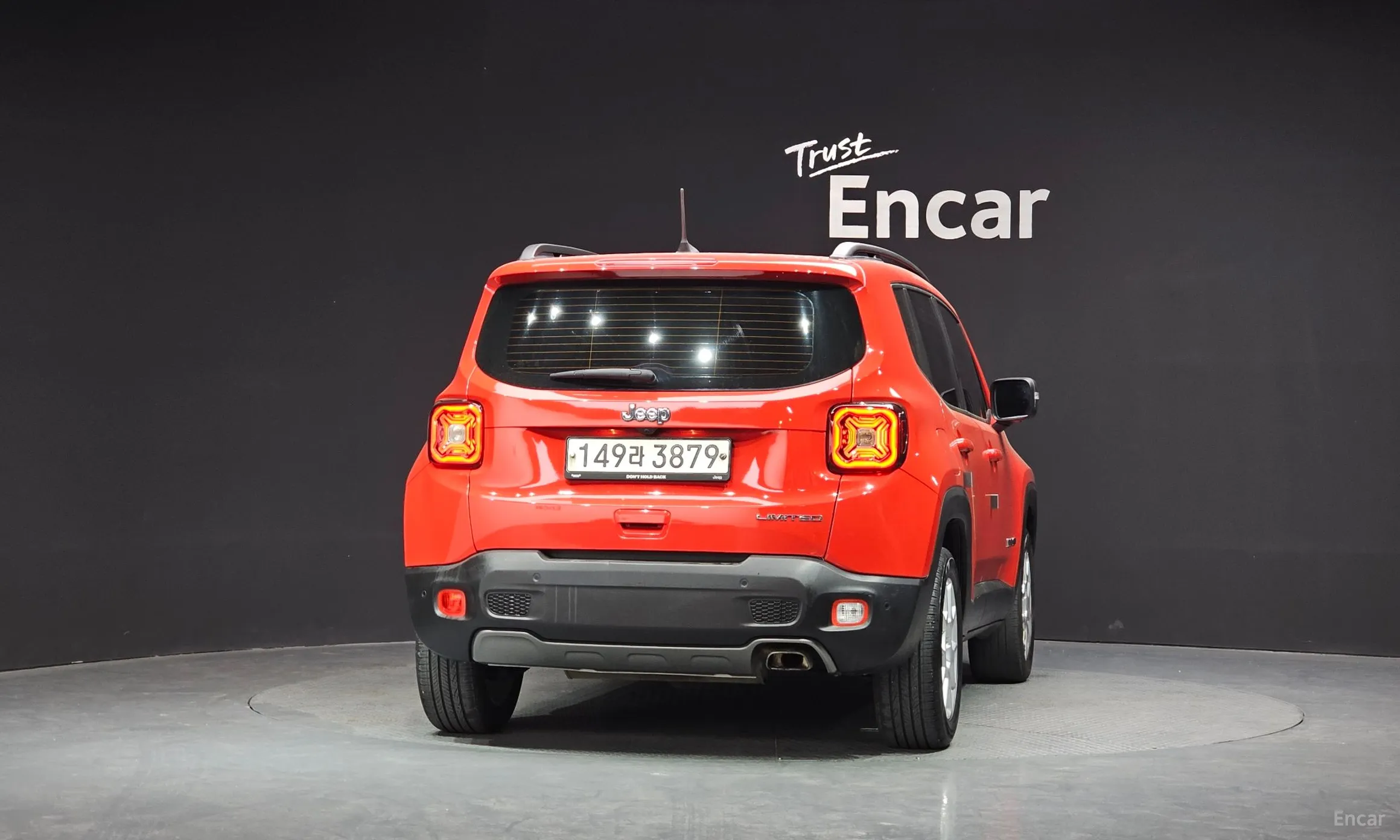 Jeep Renegade превью 4