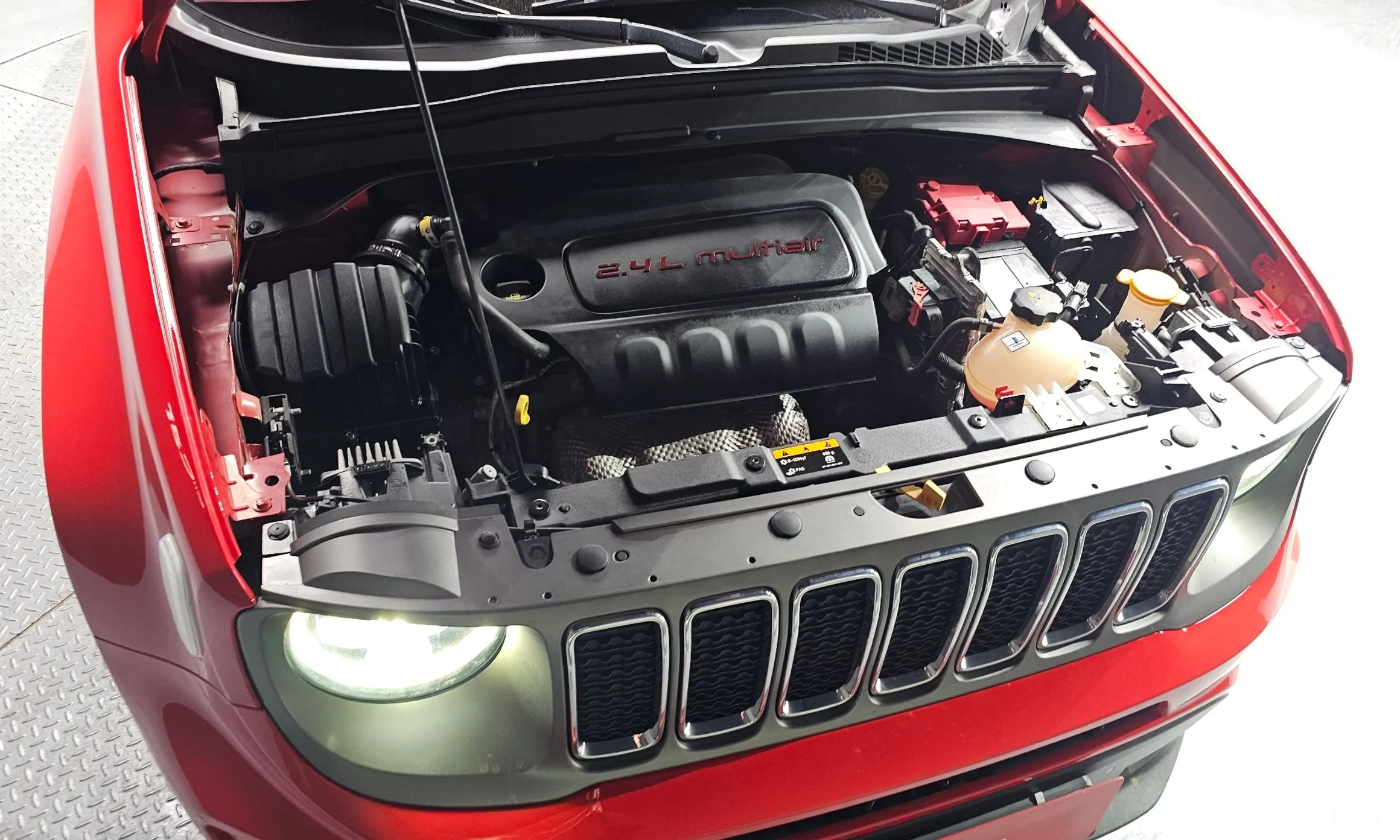 Jeep Renegade превью 6