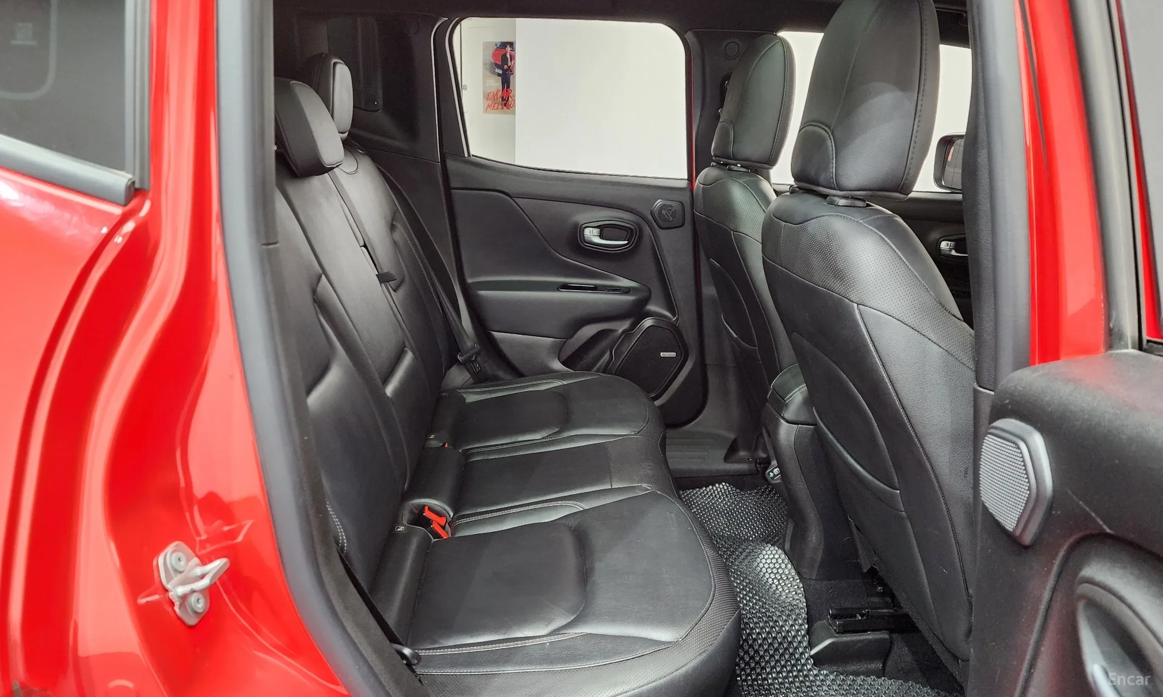 Jeep Renegade превью 11
