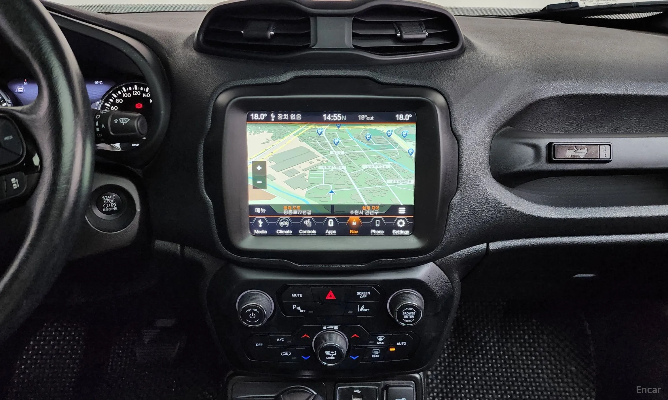 Jeep Renegade превью 13