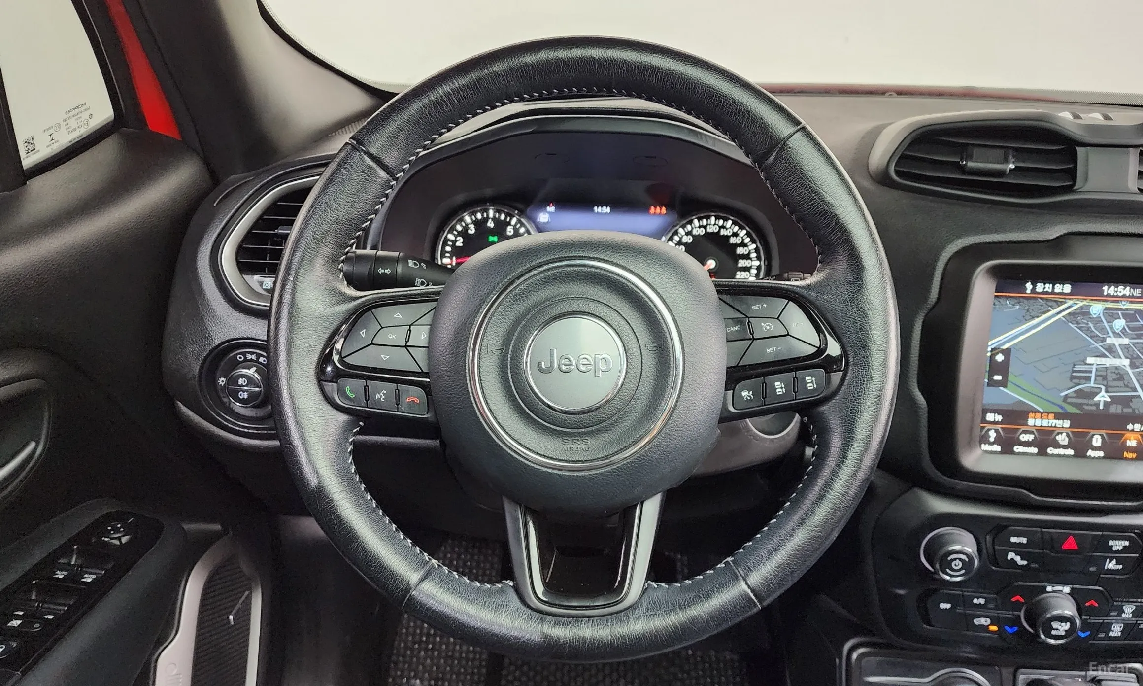 Jeep Renegade превью 14