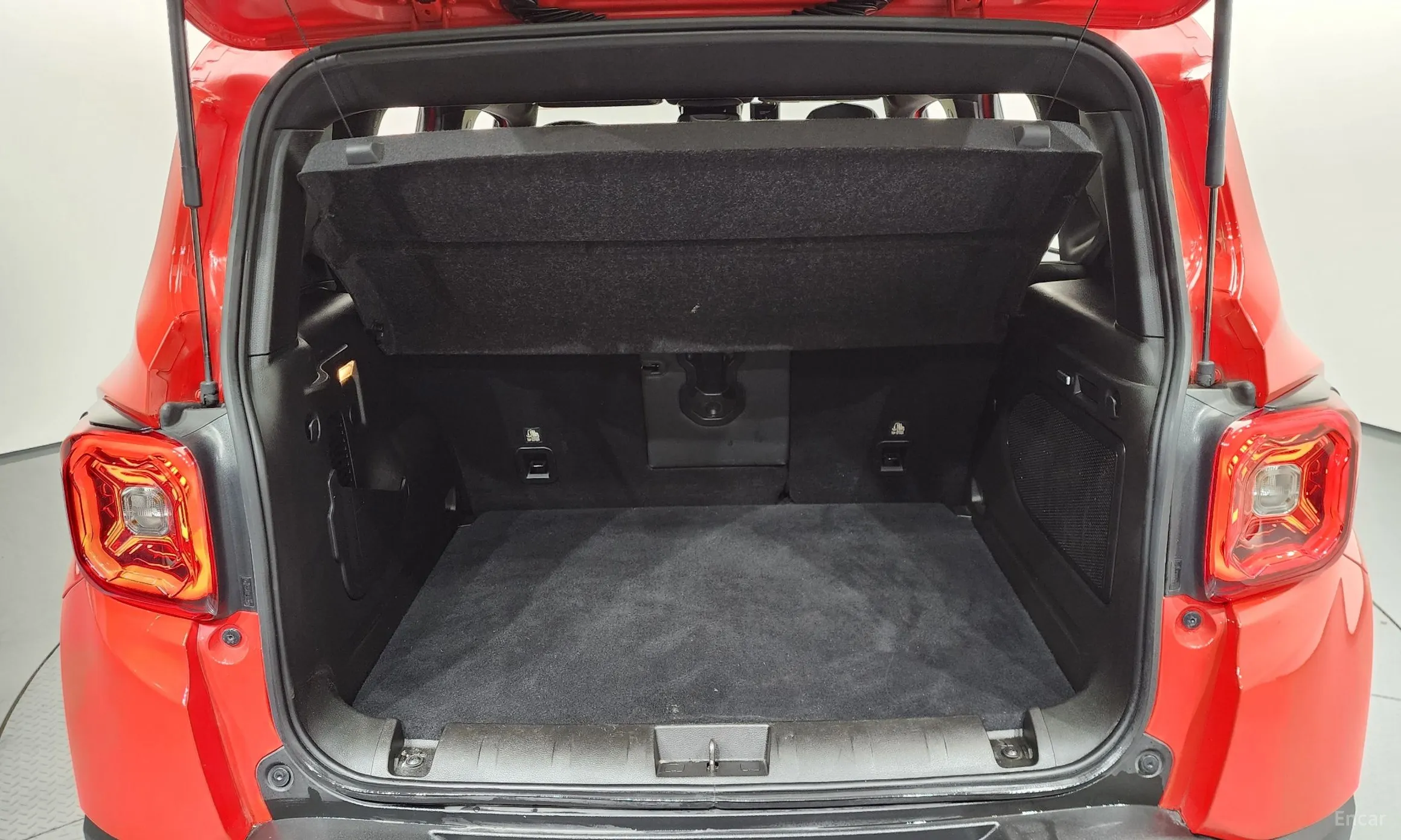 Jeep Renegade превью 18