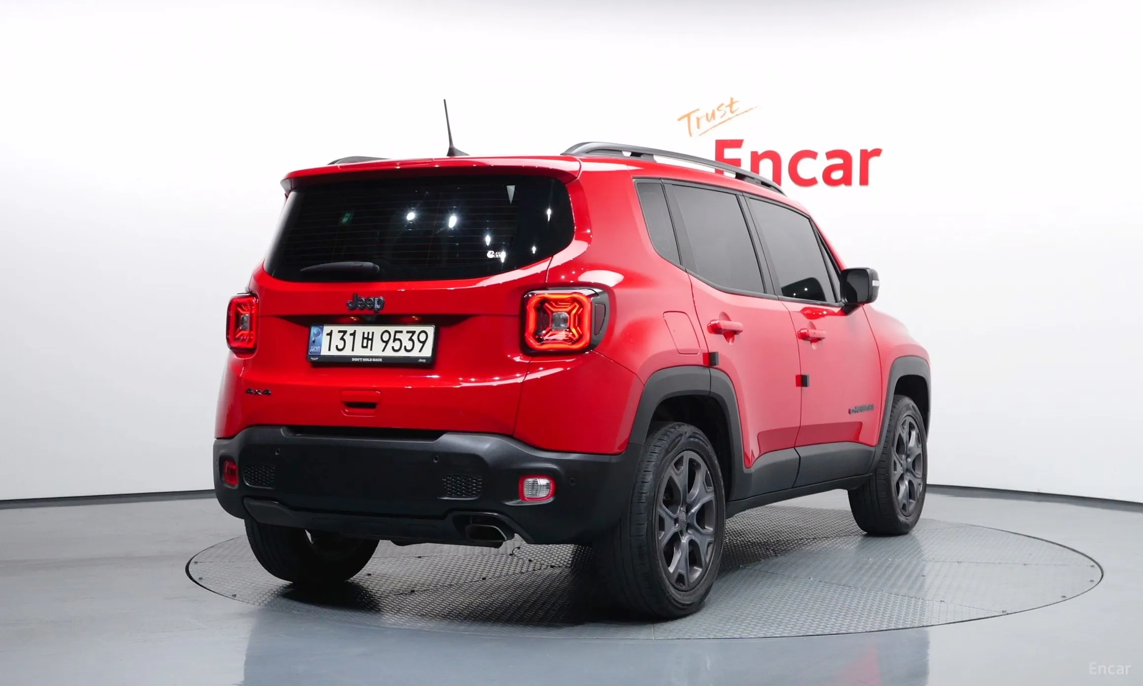 Jeep Renegade превью 4