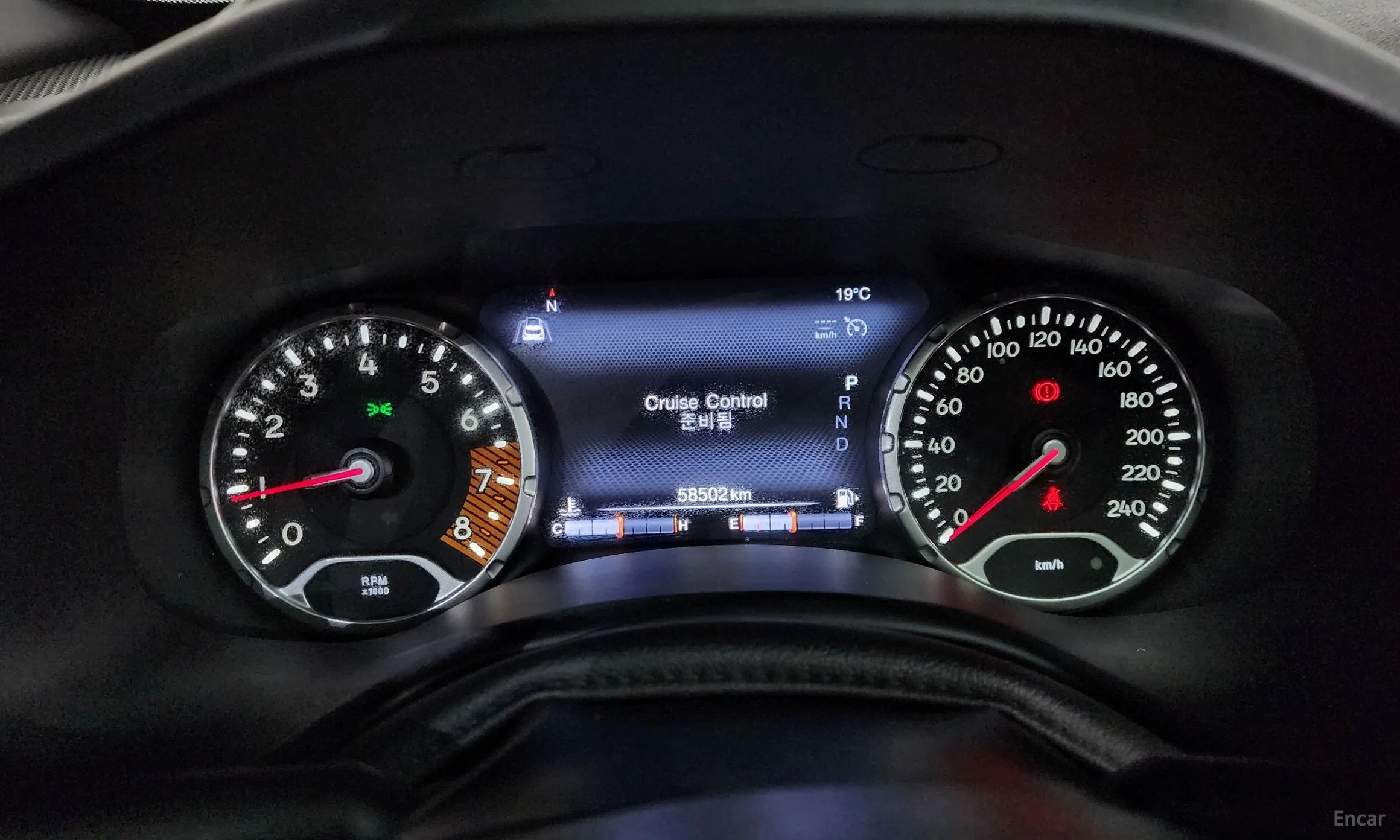 Jeep Renegade превью 8