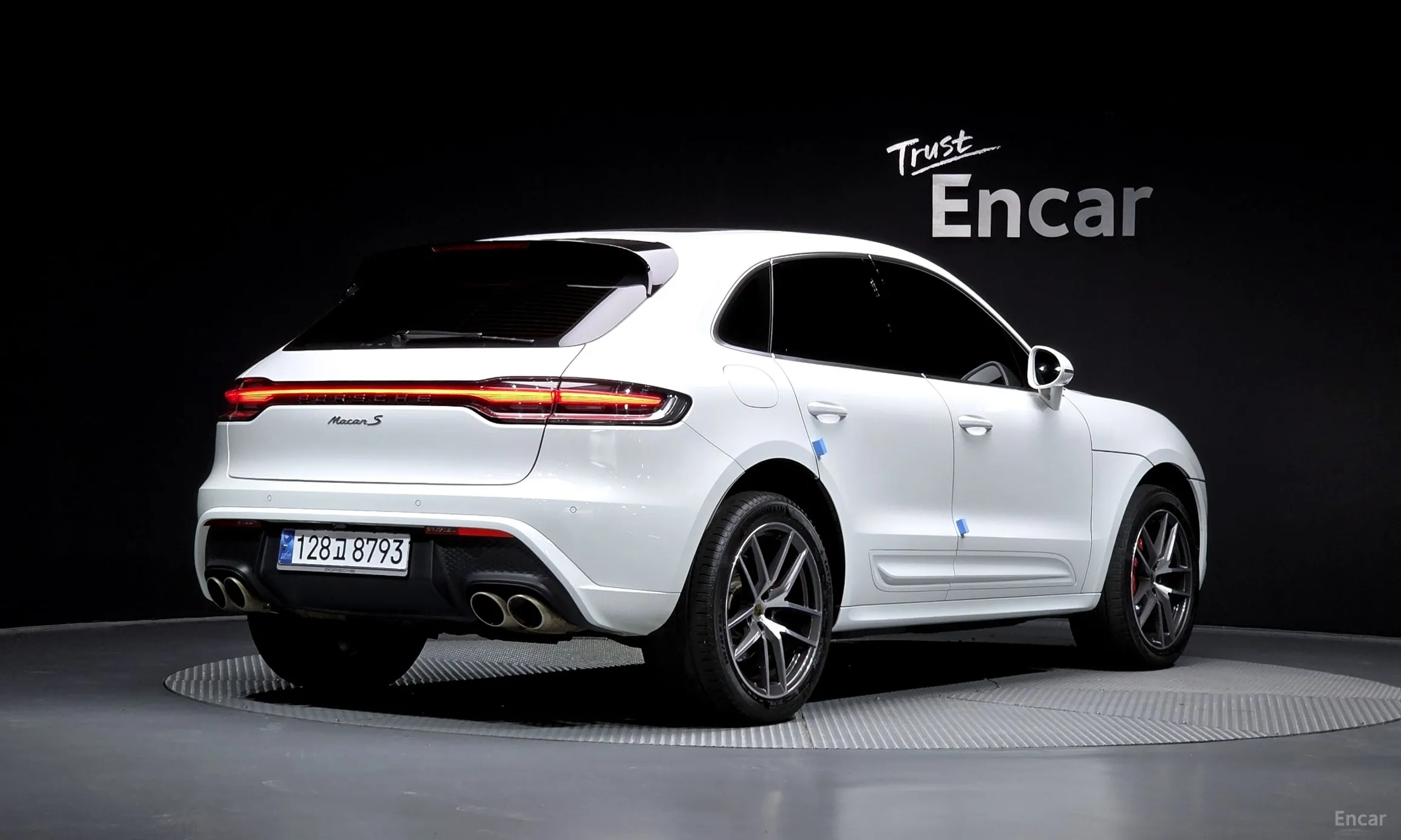 Porsche Macan превью 2
