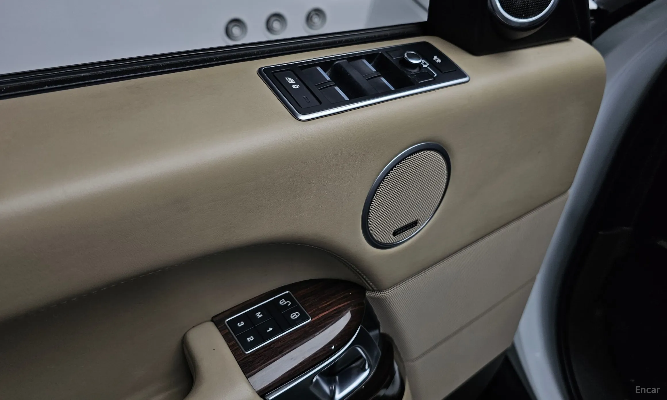 Land Rover Range Rover 4th Generation превью 17