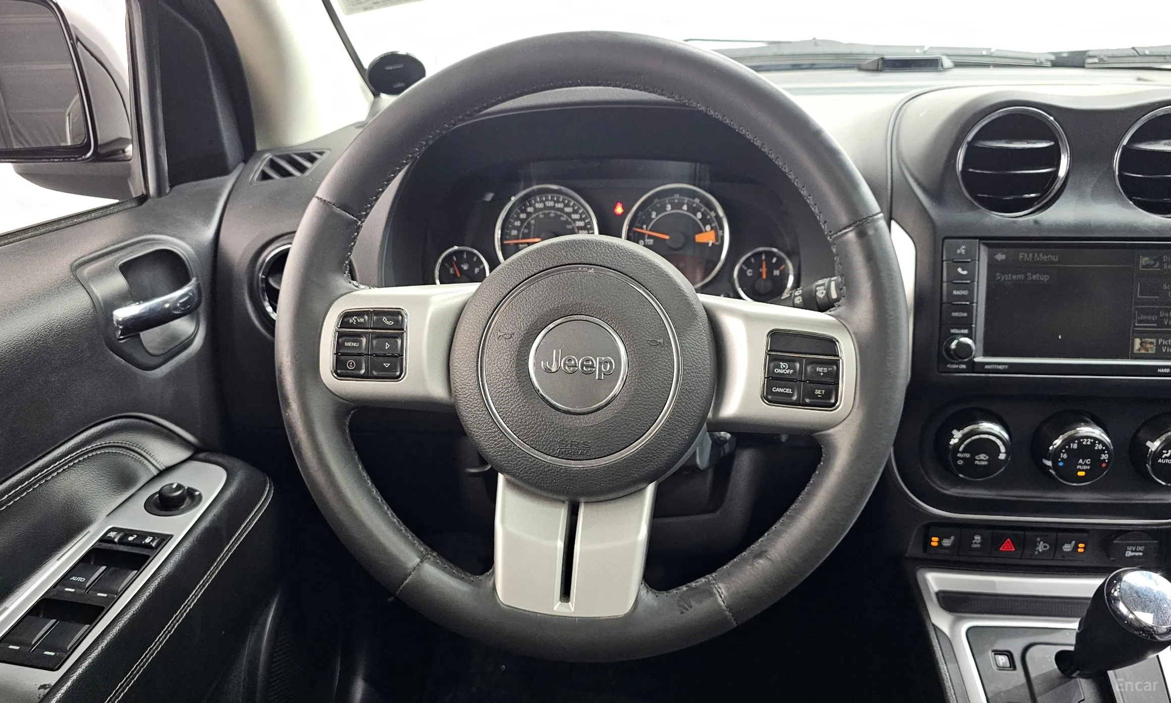 Jeep Compass превью 14