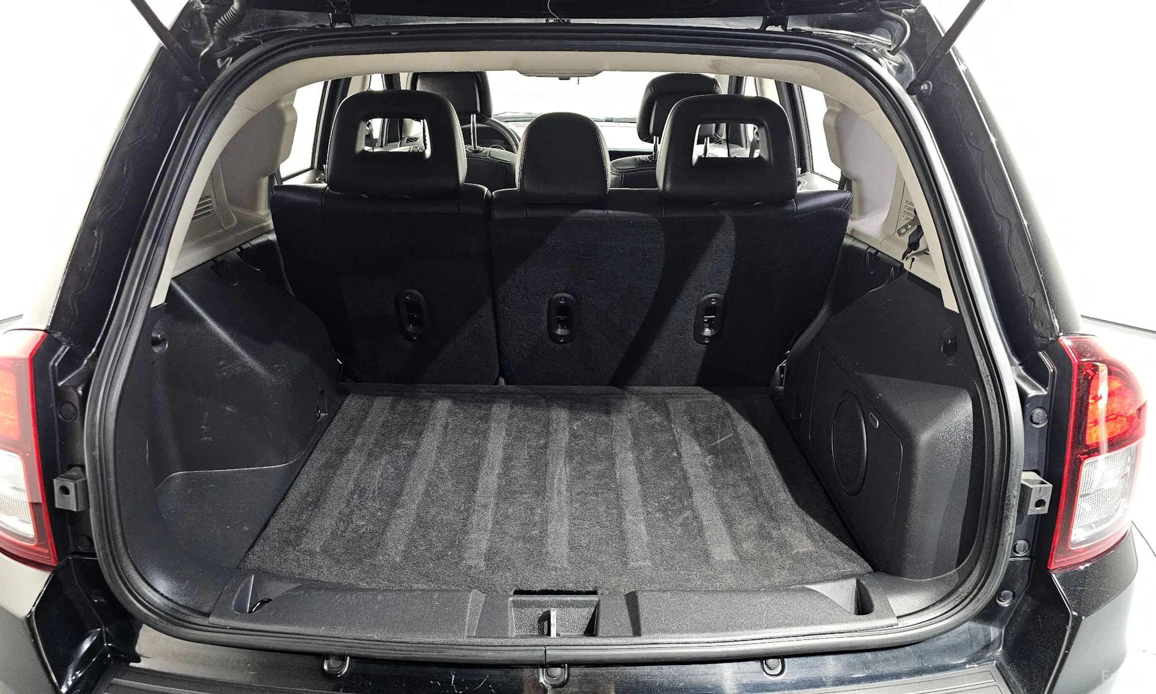 Jeep Compass превью 19