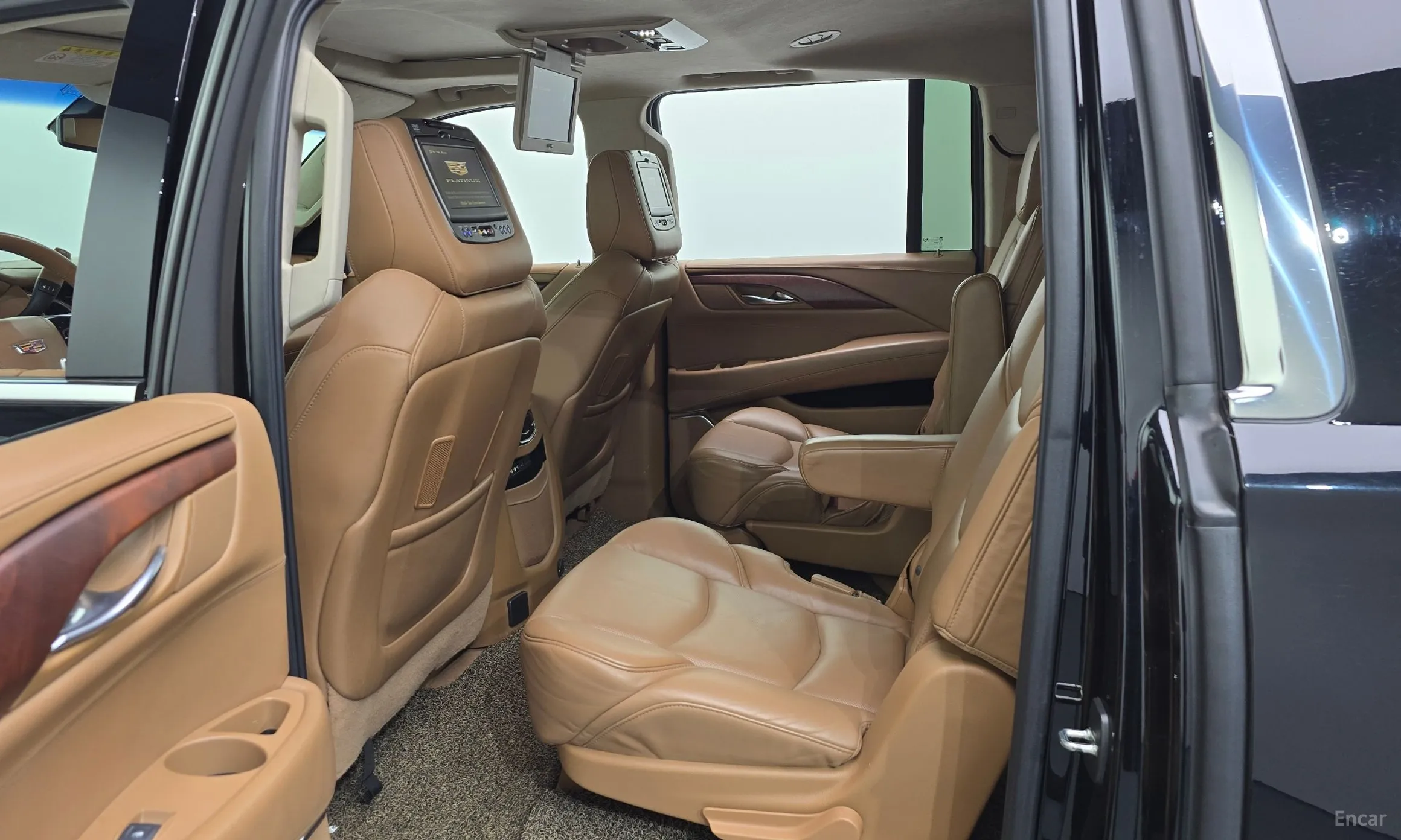 Cadillac Escalade превью 11