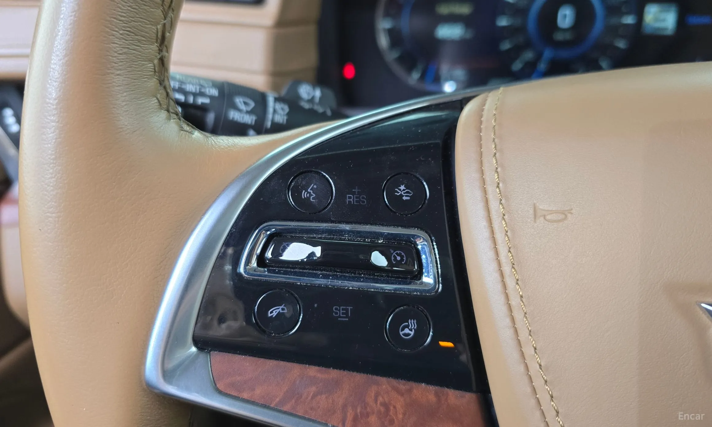 Cadillac Escalade превью 16