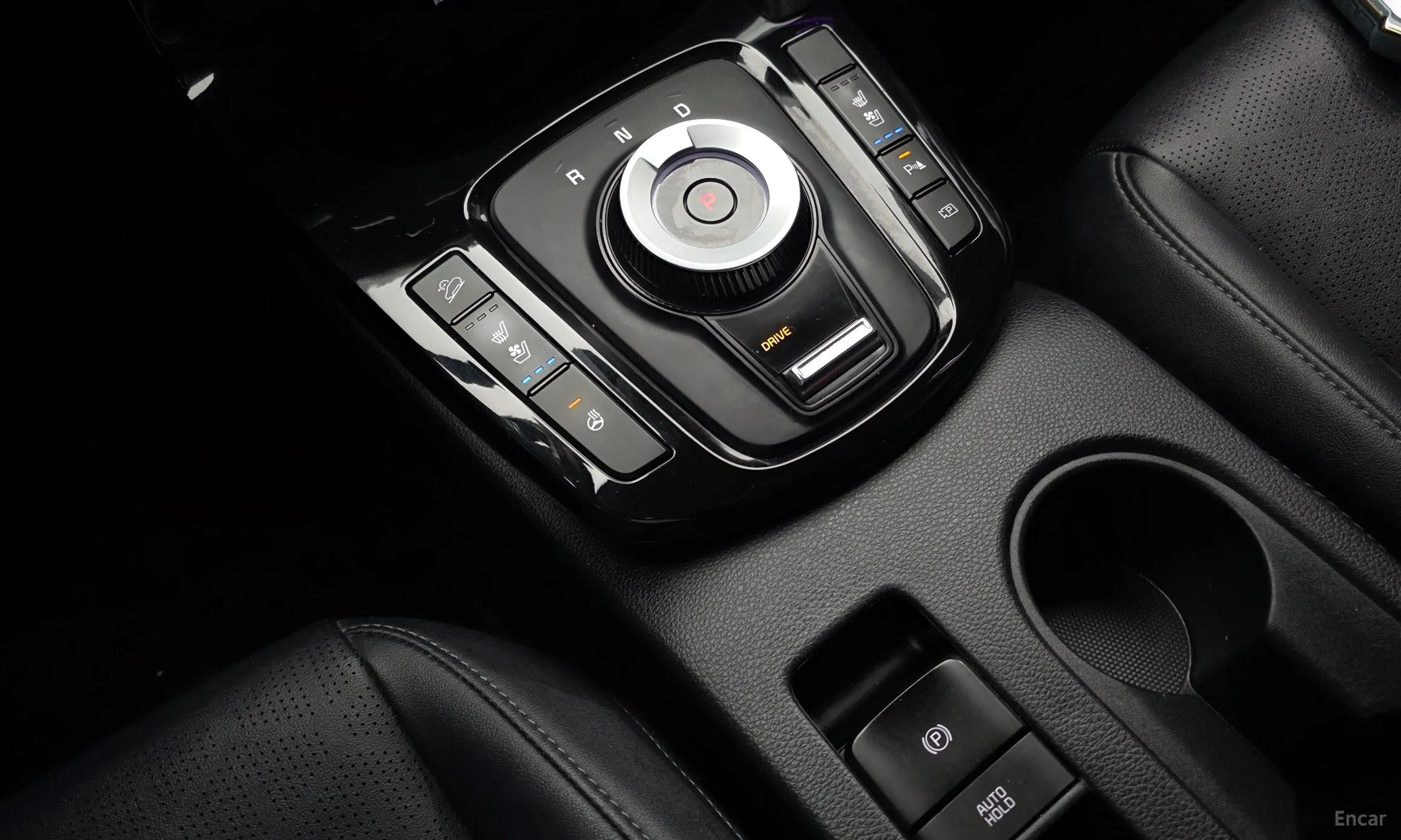 Kia Seltos превью 9