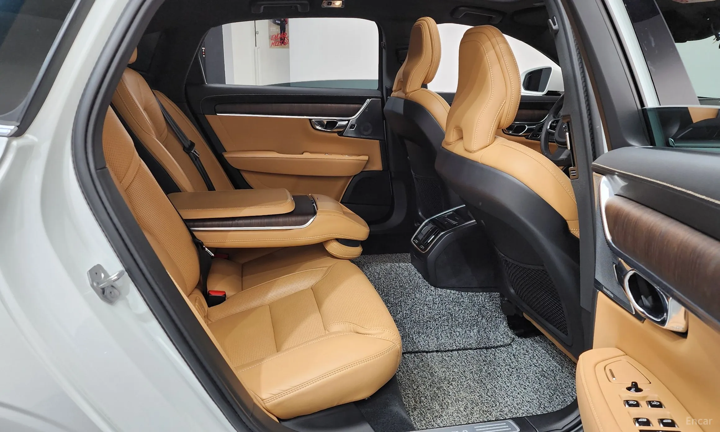 Volvo S90 превью 11