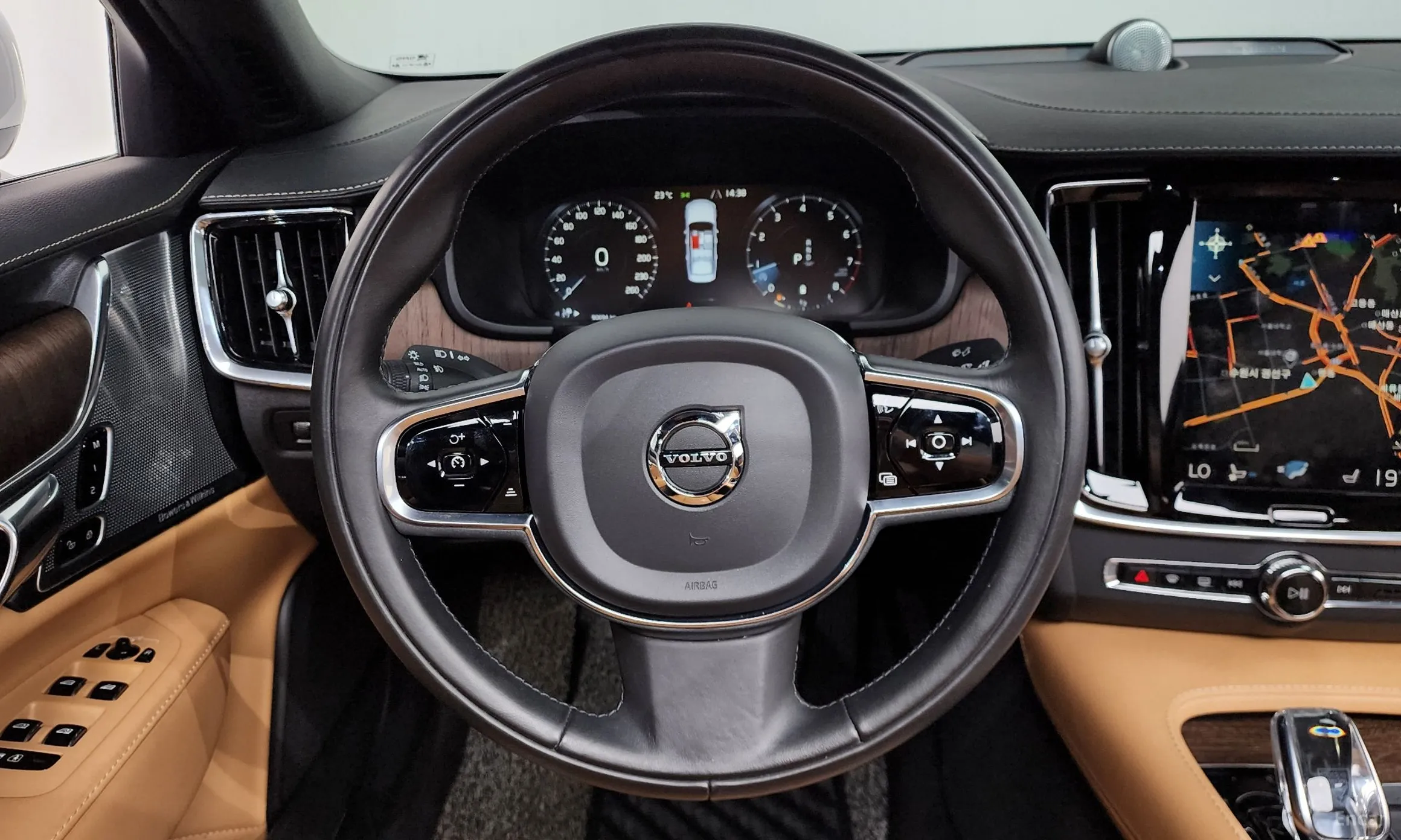 Volvo S90 превью 13