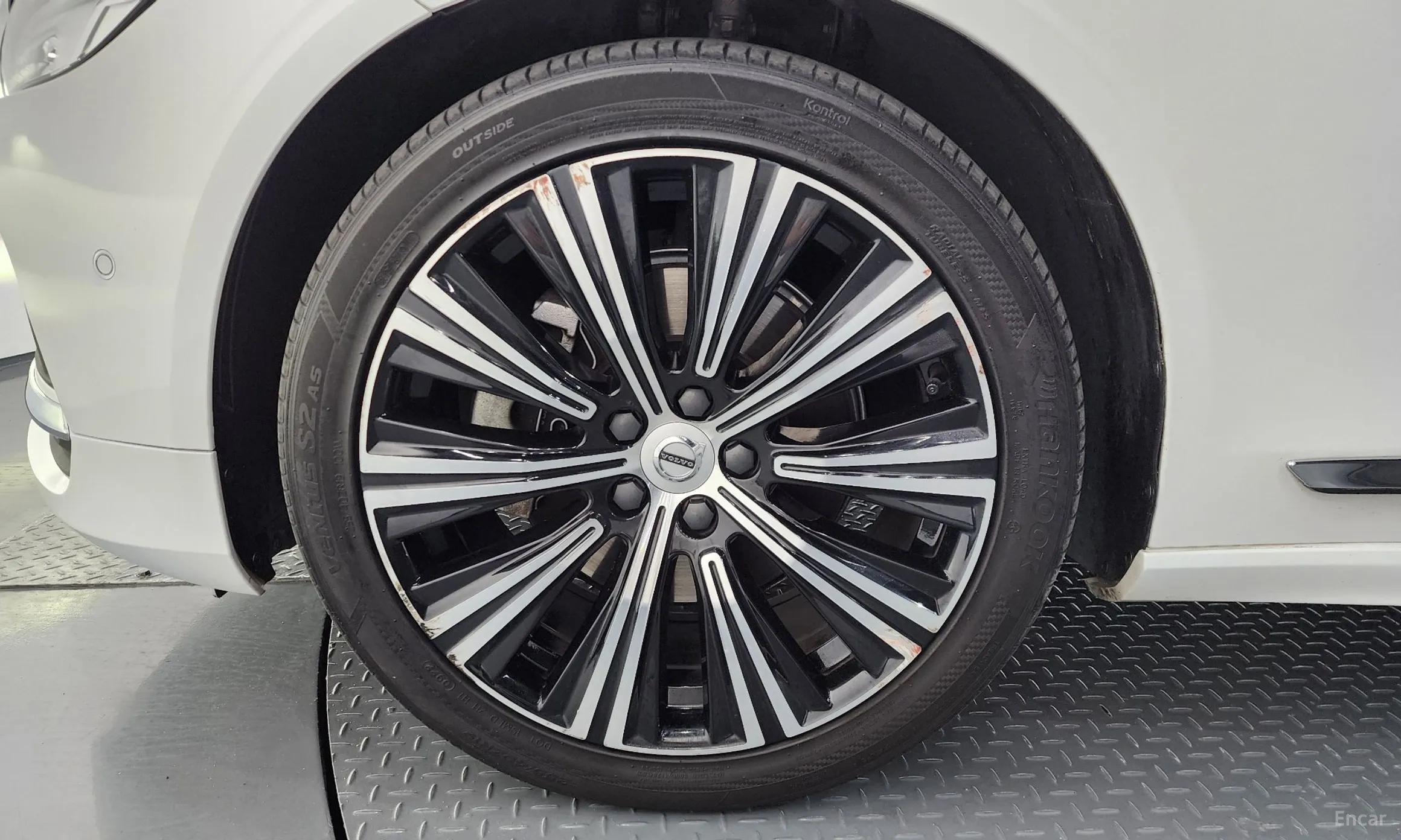 Volvo S90 превью 5