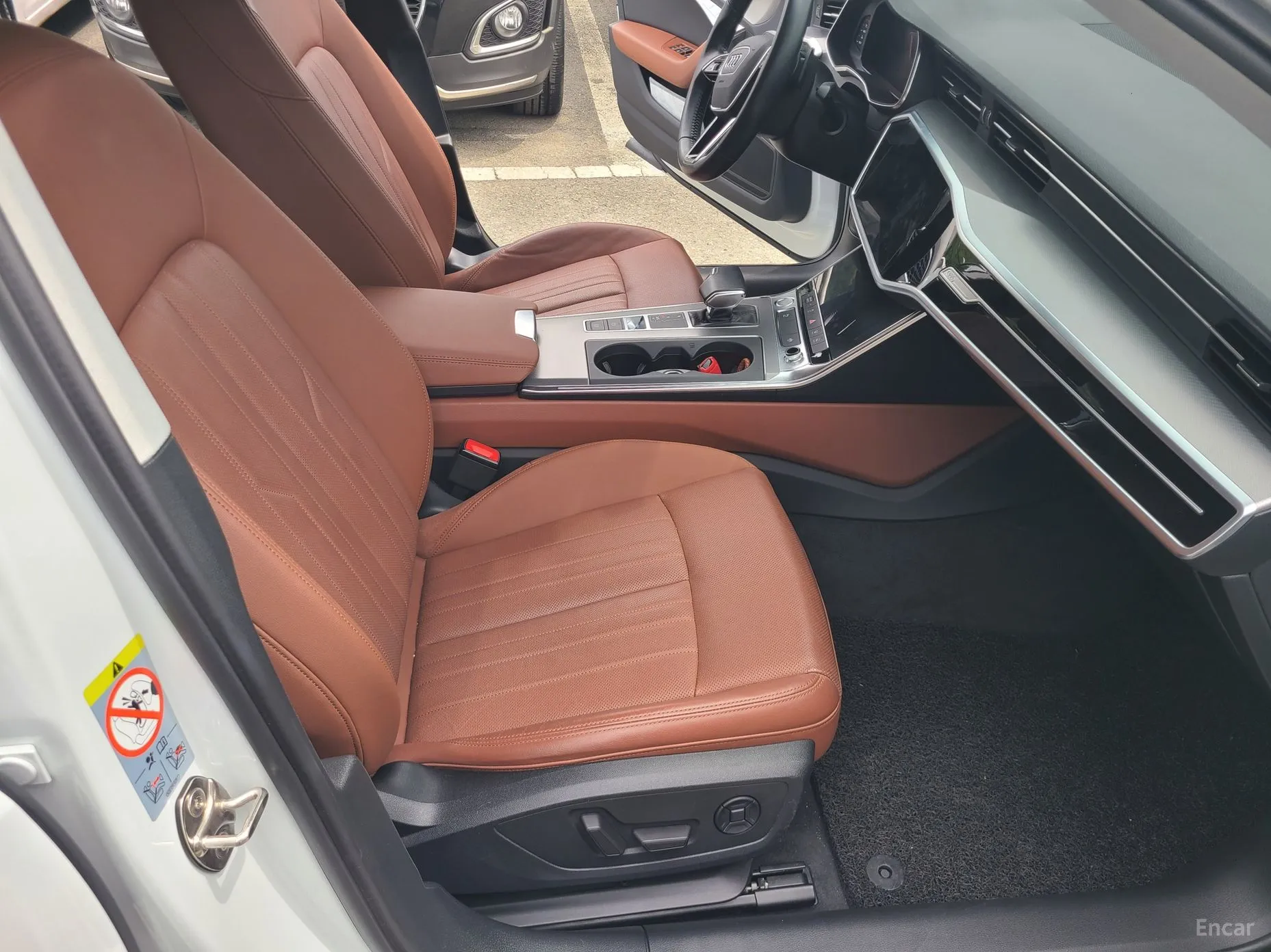Audi A6 (C8) превью 11