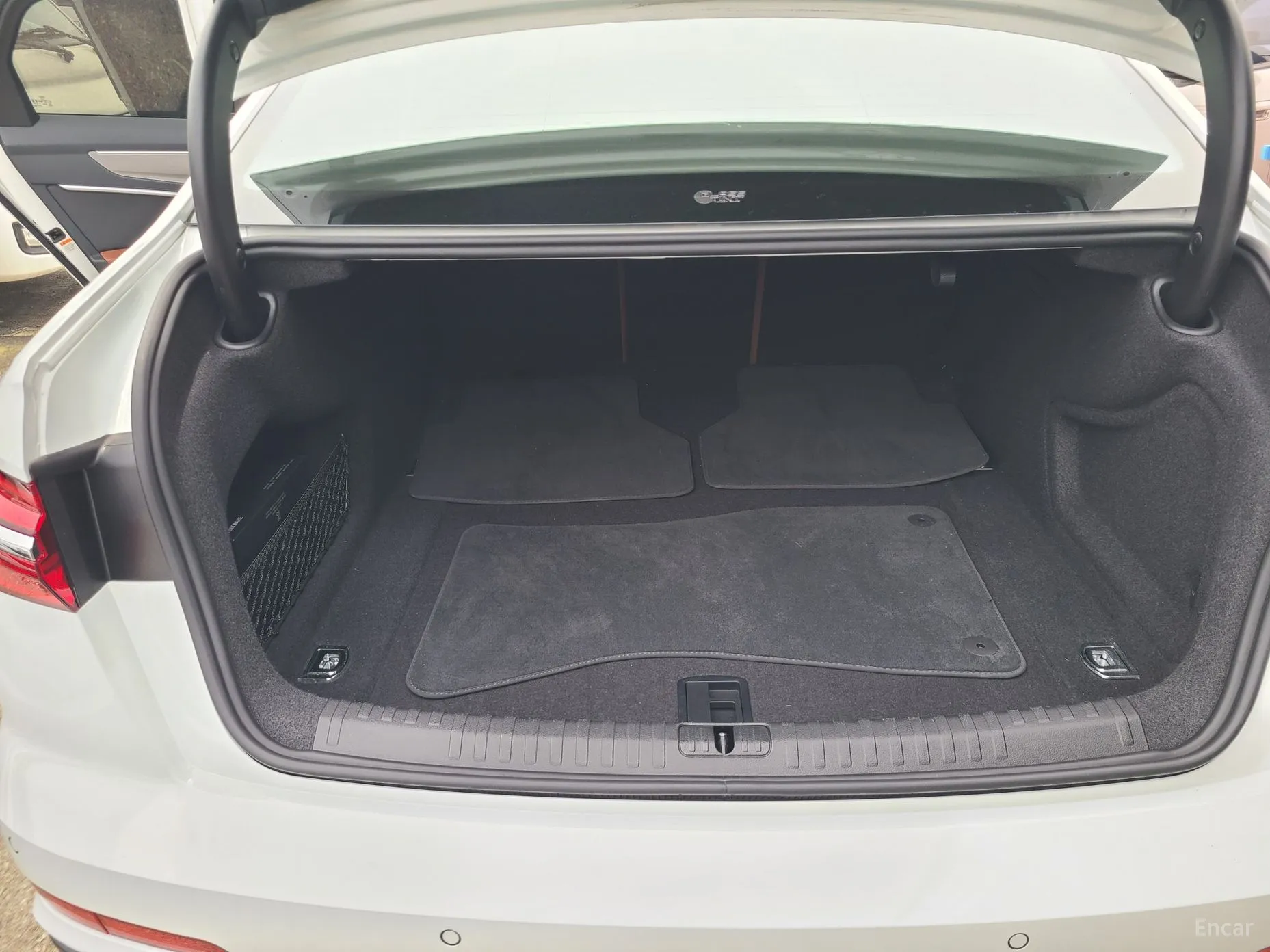 Audi A6 (C8) превью 12