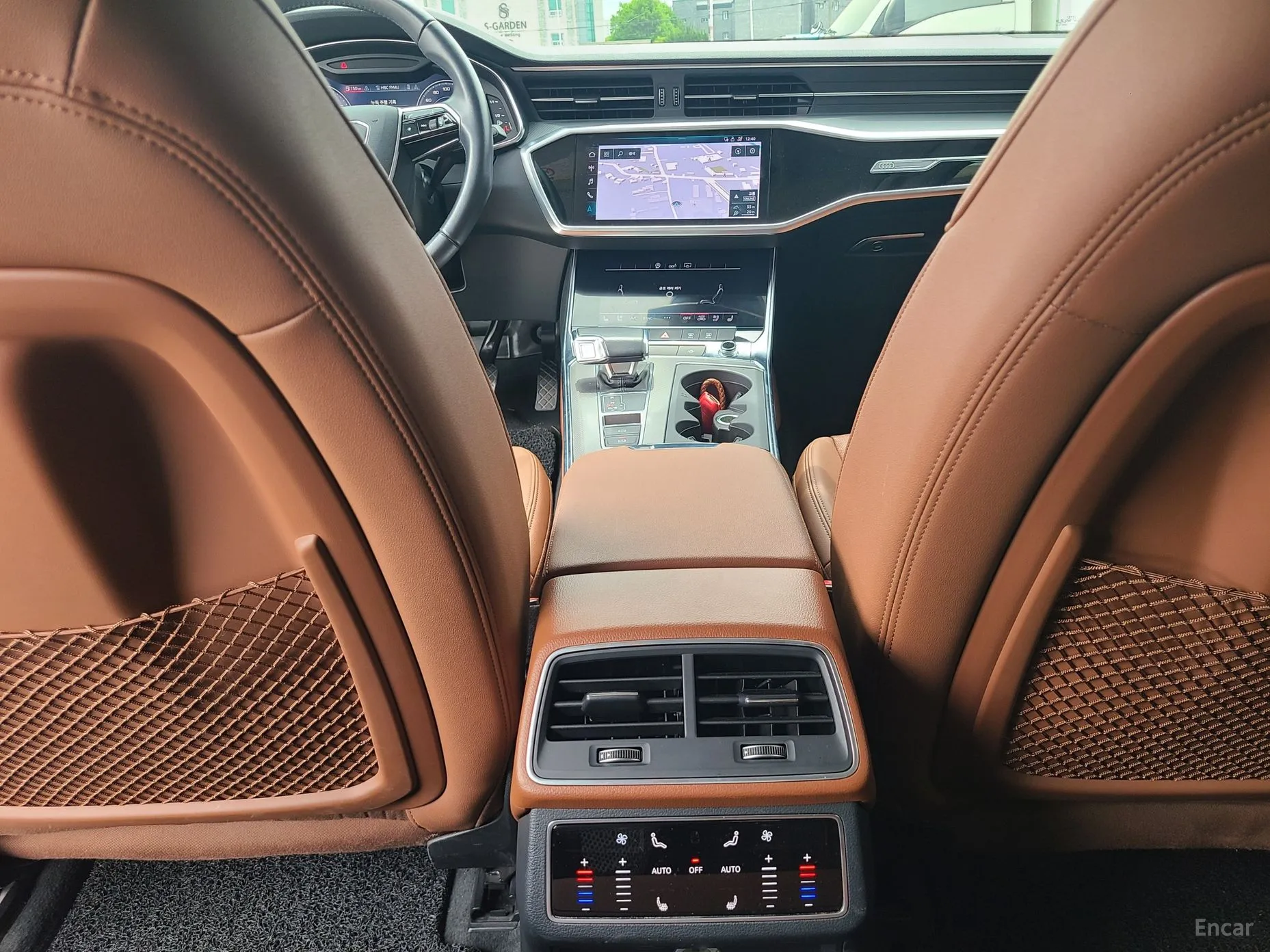 Audi A6 (C8) превью 14