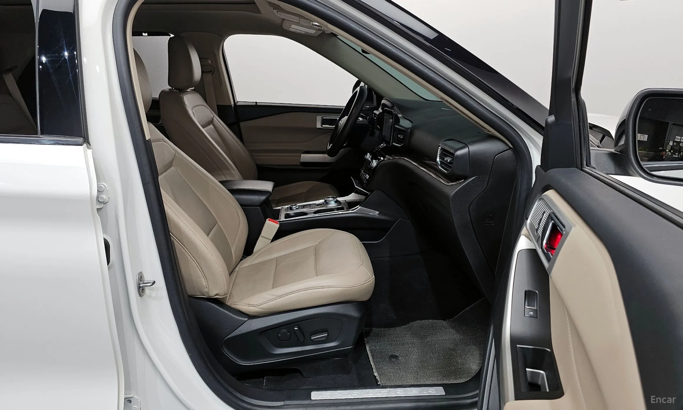 Ford Explorer 6th Generation превью 11