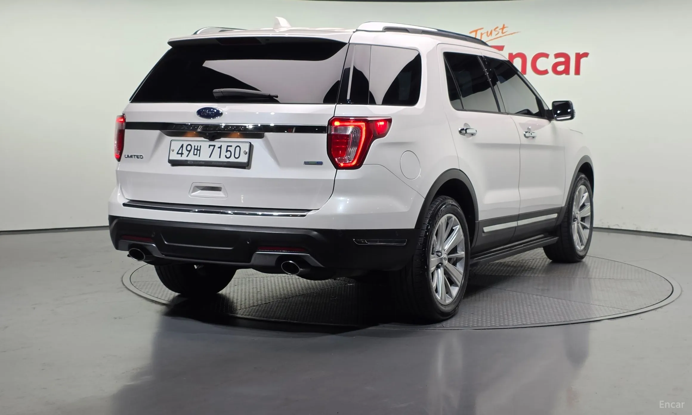 Ford Explorer превью 2