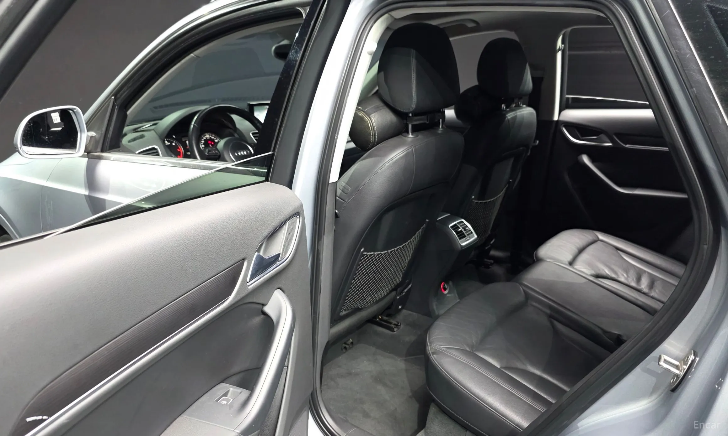 Audi Q3 превью 12
