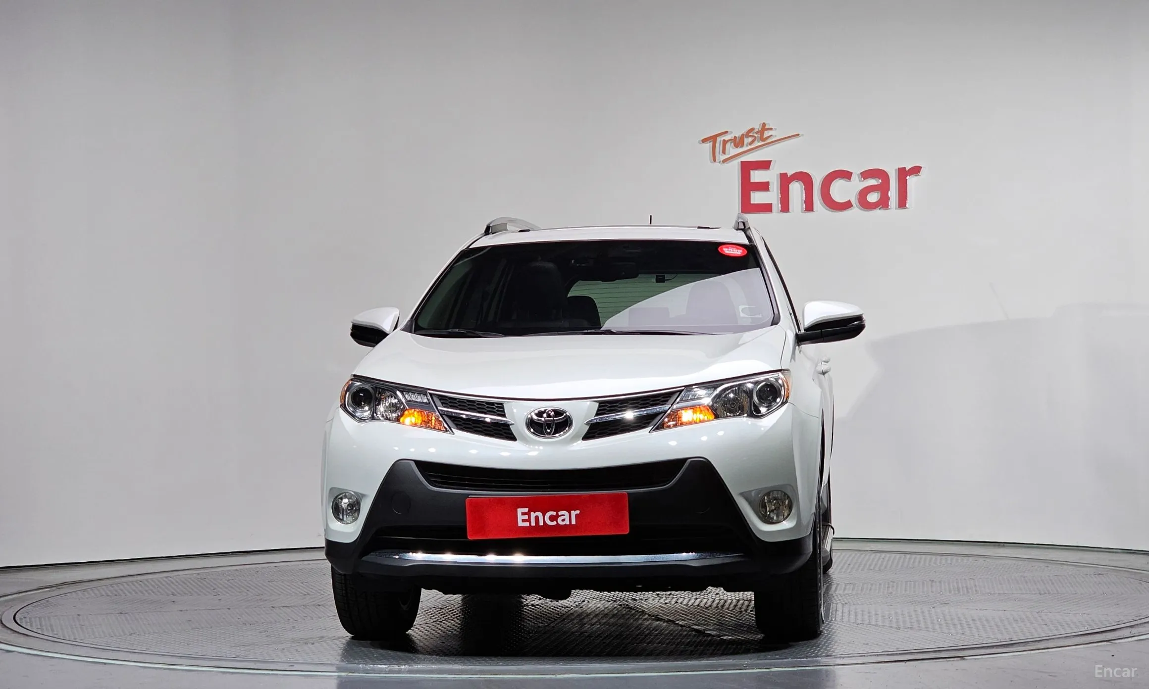 Toyota RAV4 превью 3