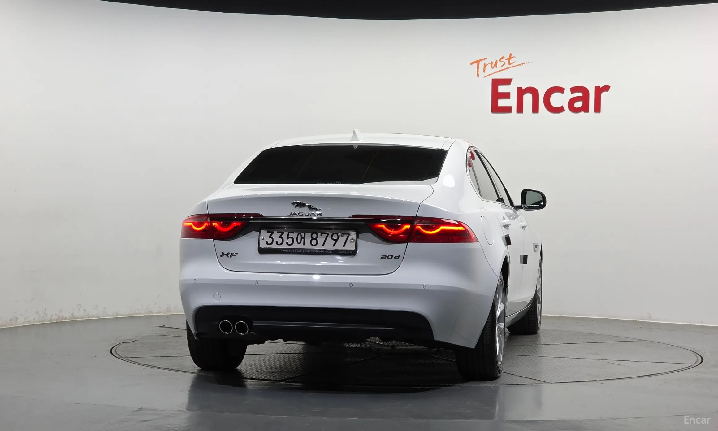 Jaguar XF (x260) превью 4