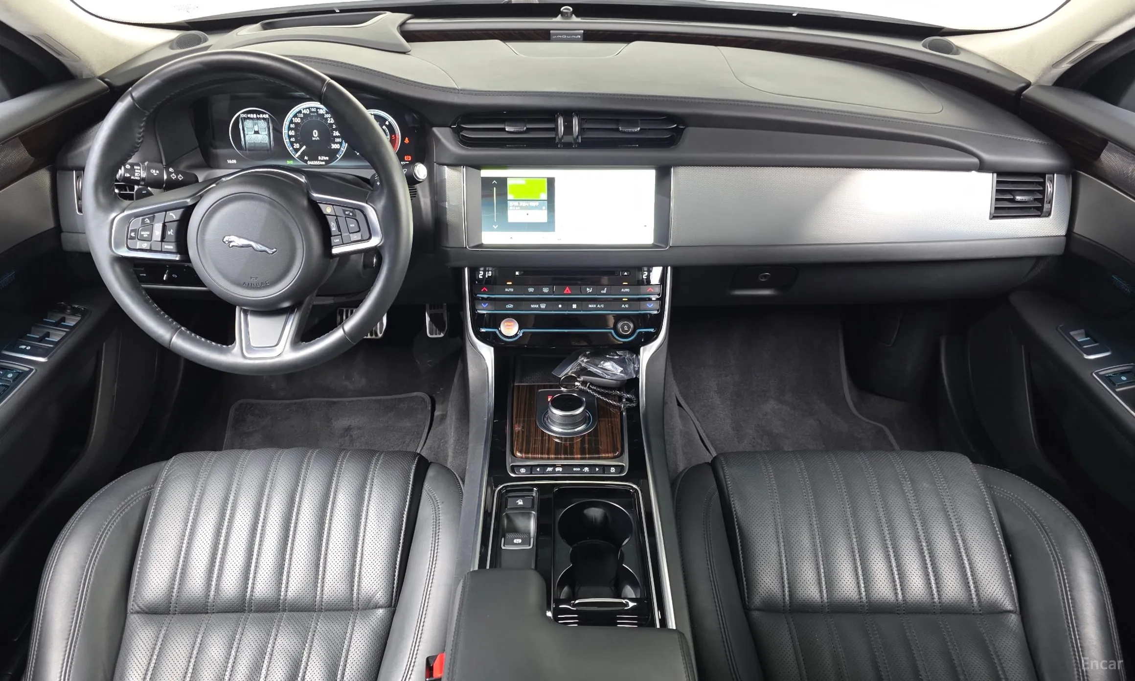 Jaguar XF (x260) превью 7