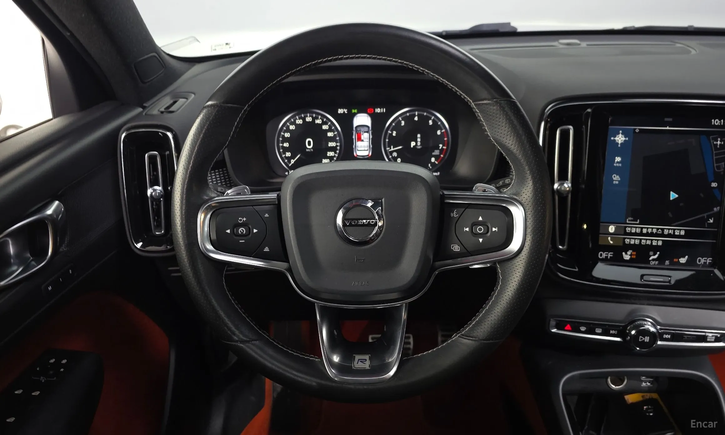 Volvo XC40 превью 13