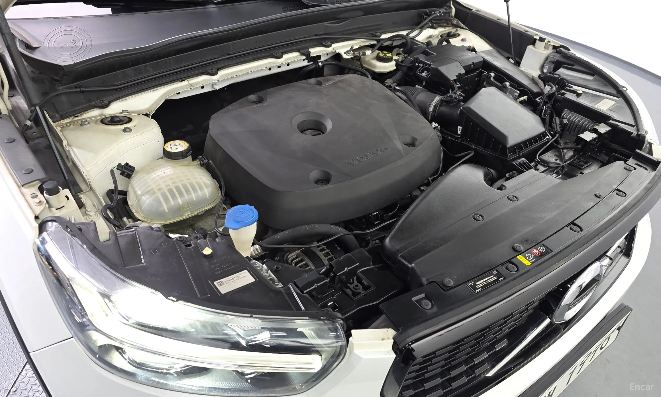 Volvo XC40 превью 6