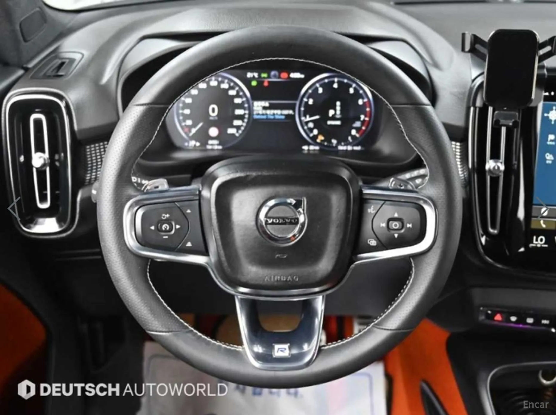 Volvo XC40 превью 13