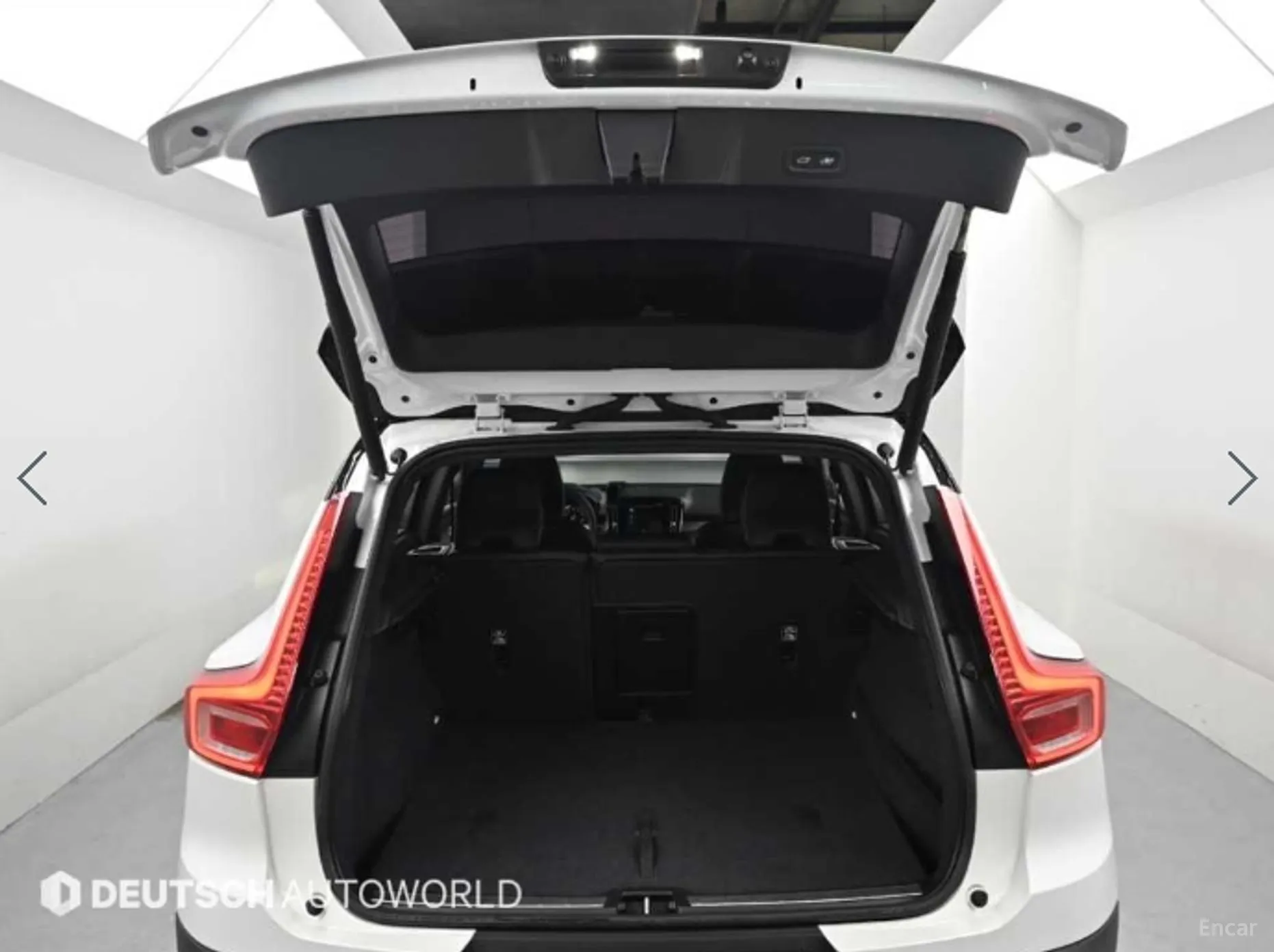 Volvo XC40 превью 19