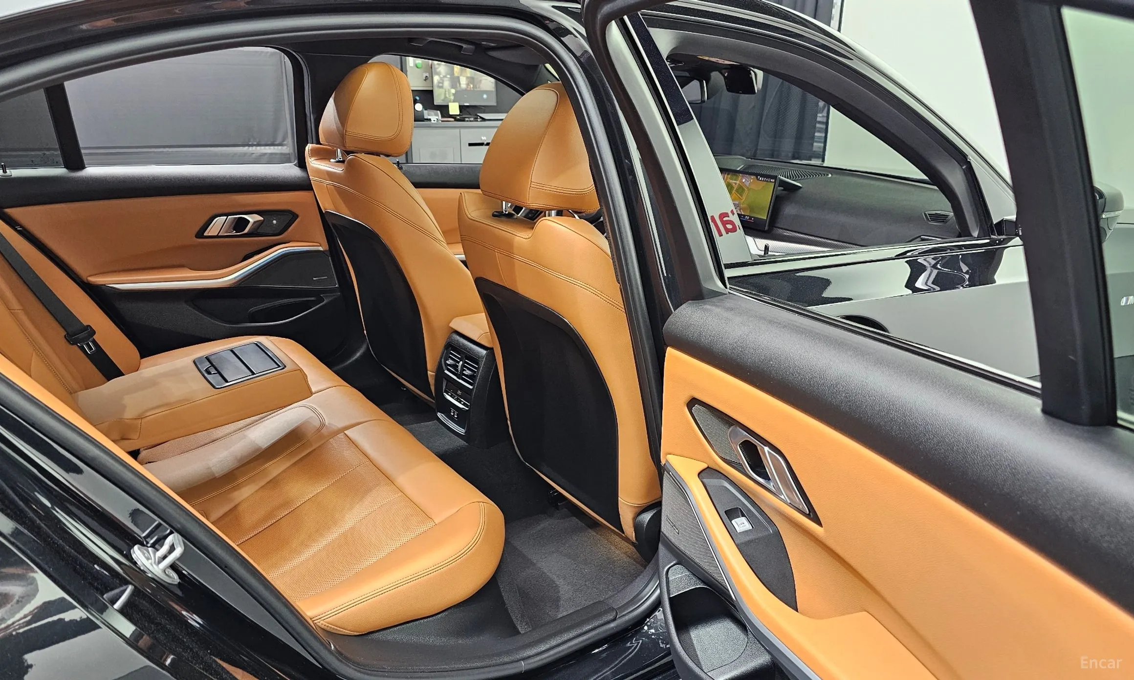 BMW 3 Series (G20) превью 11