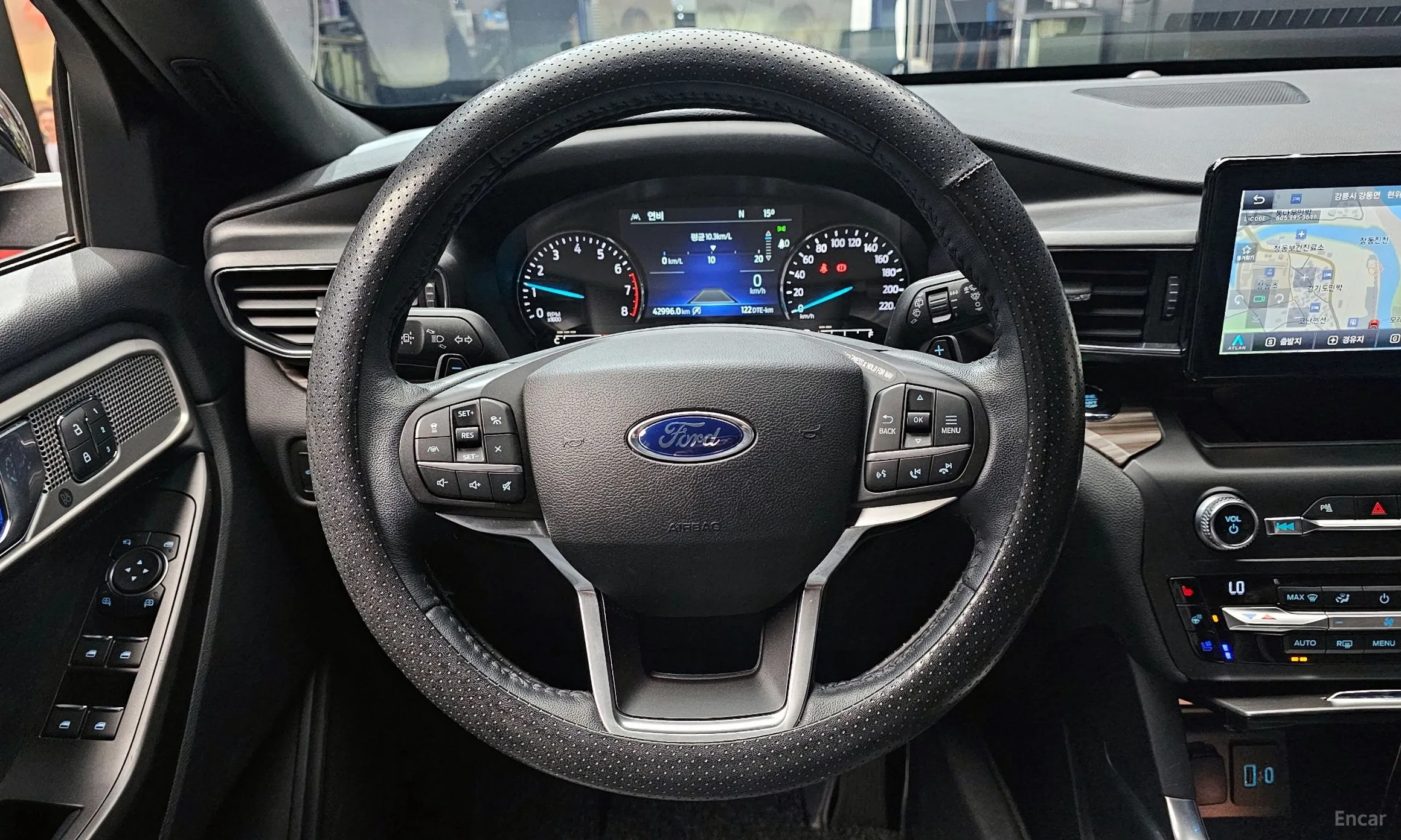 Ford Explorer 6th Generation превью 13