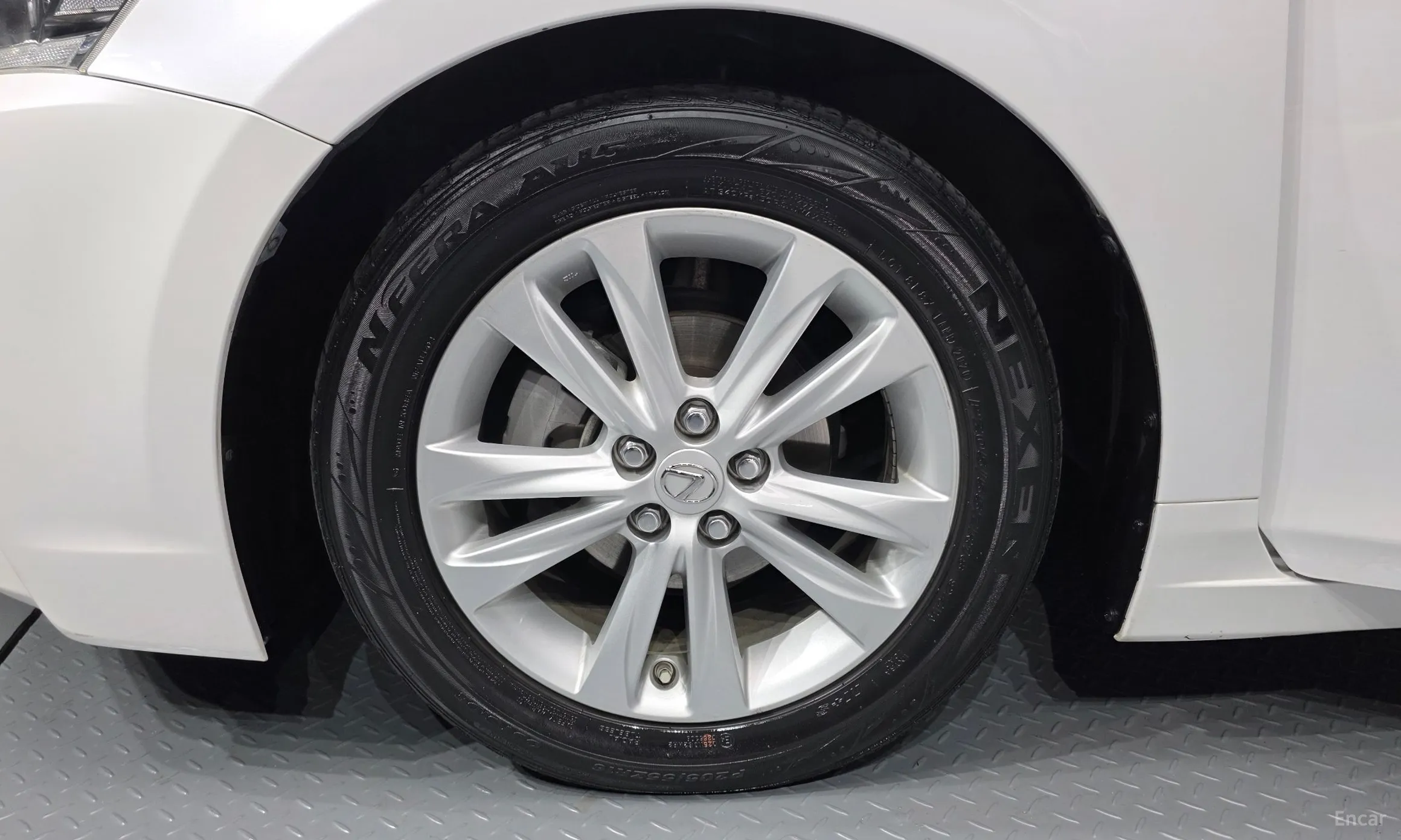 Lexus CT200h превью 5