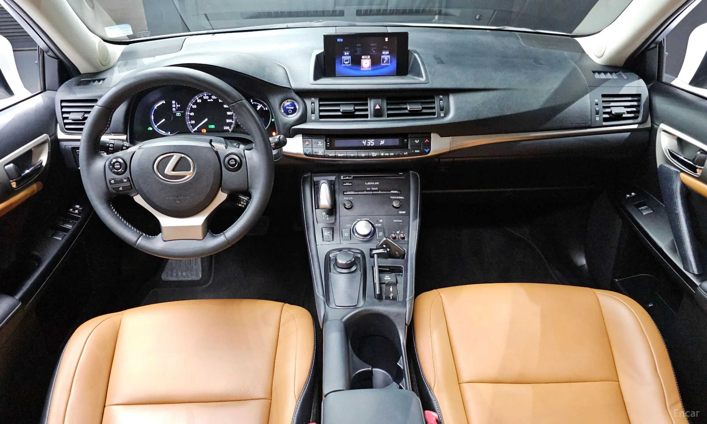 Lexus CT200h превью 7