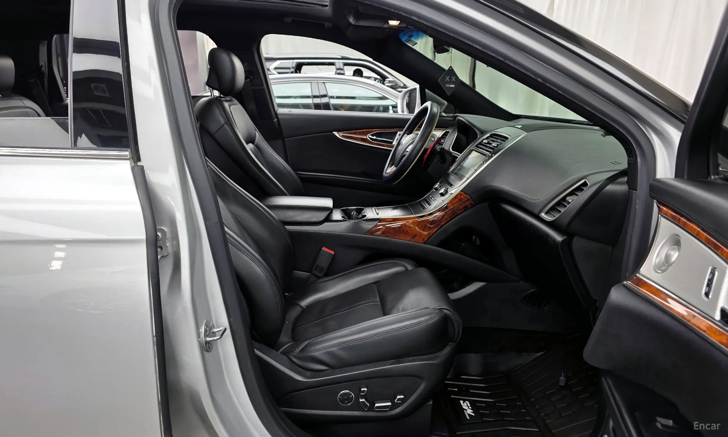 Lincoln MKX 2nd Generation превью 11