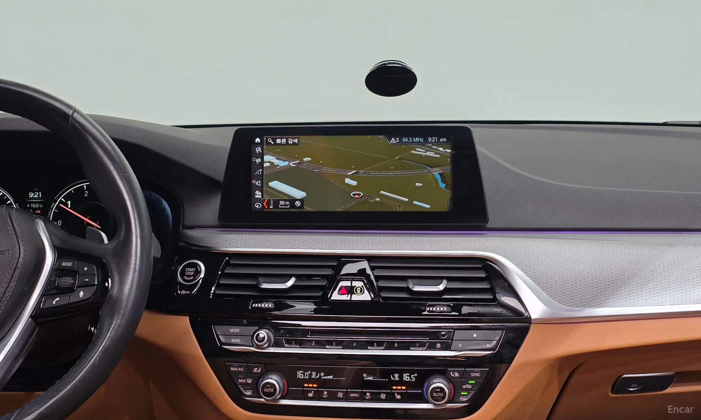 BMW 5 Series (G30) превью 19
