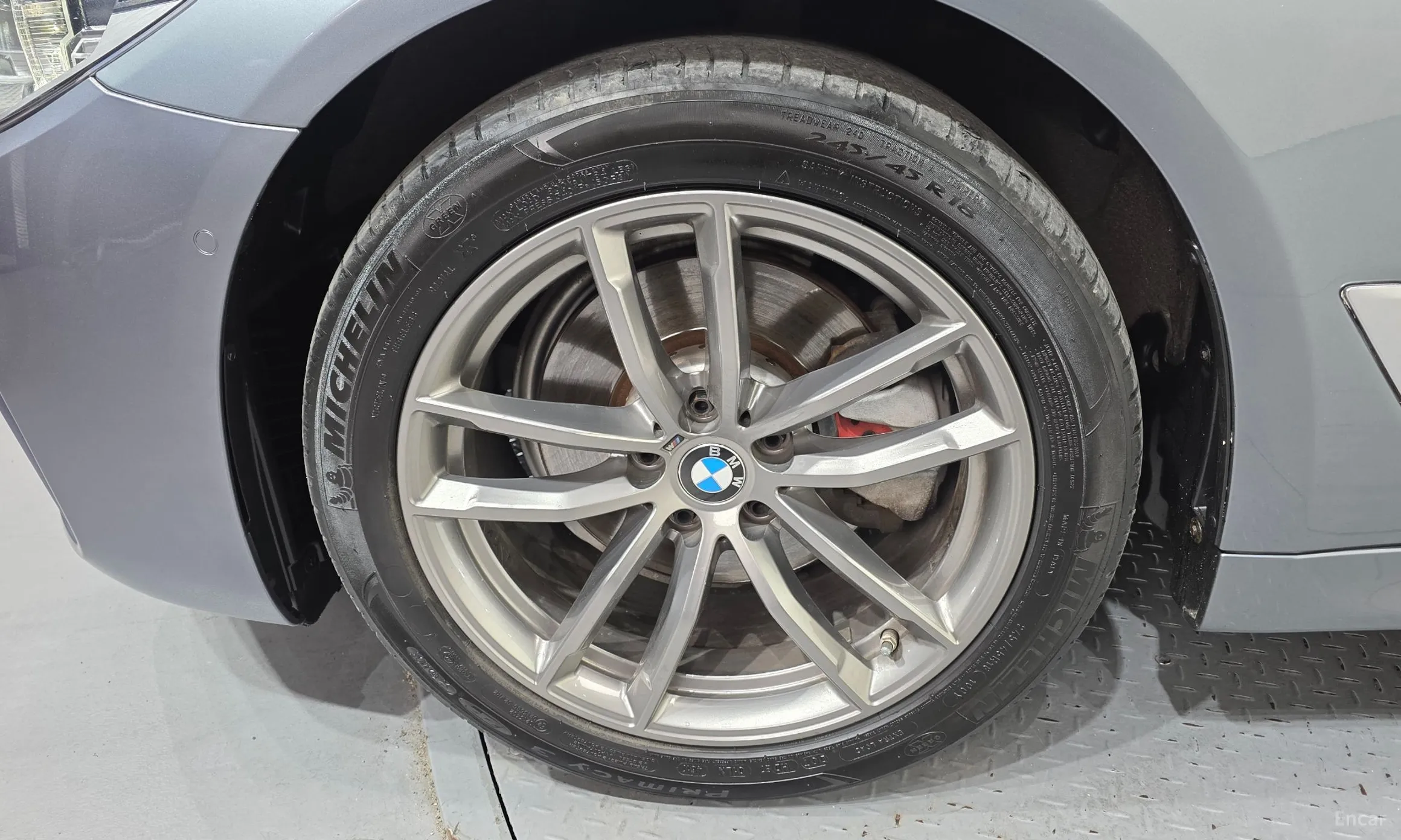 BMW 5 Series (G30) превью 5