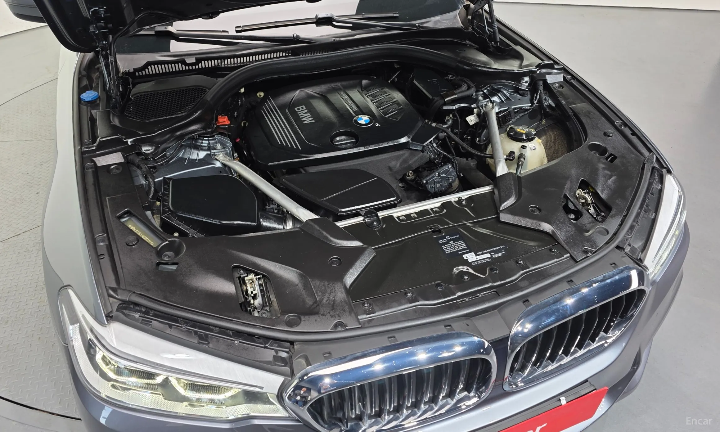 BMW 5 Series (G30) превью 6