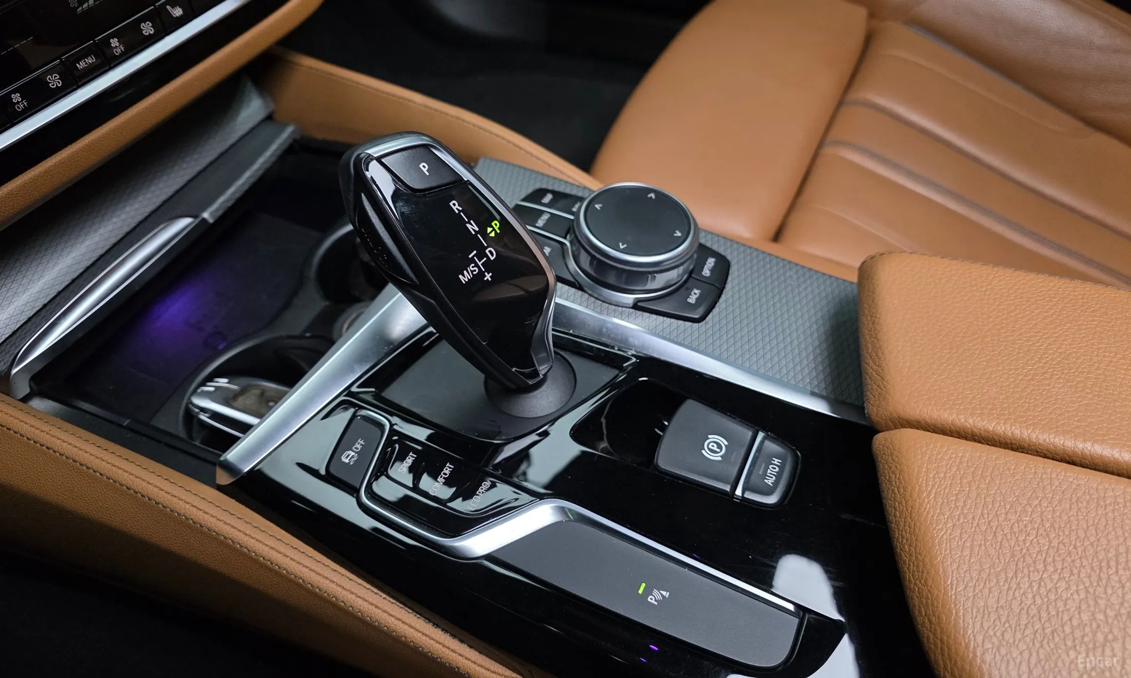 BMW 5 Series (G30) превью 9