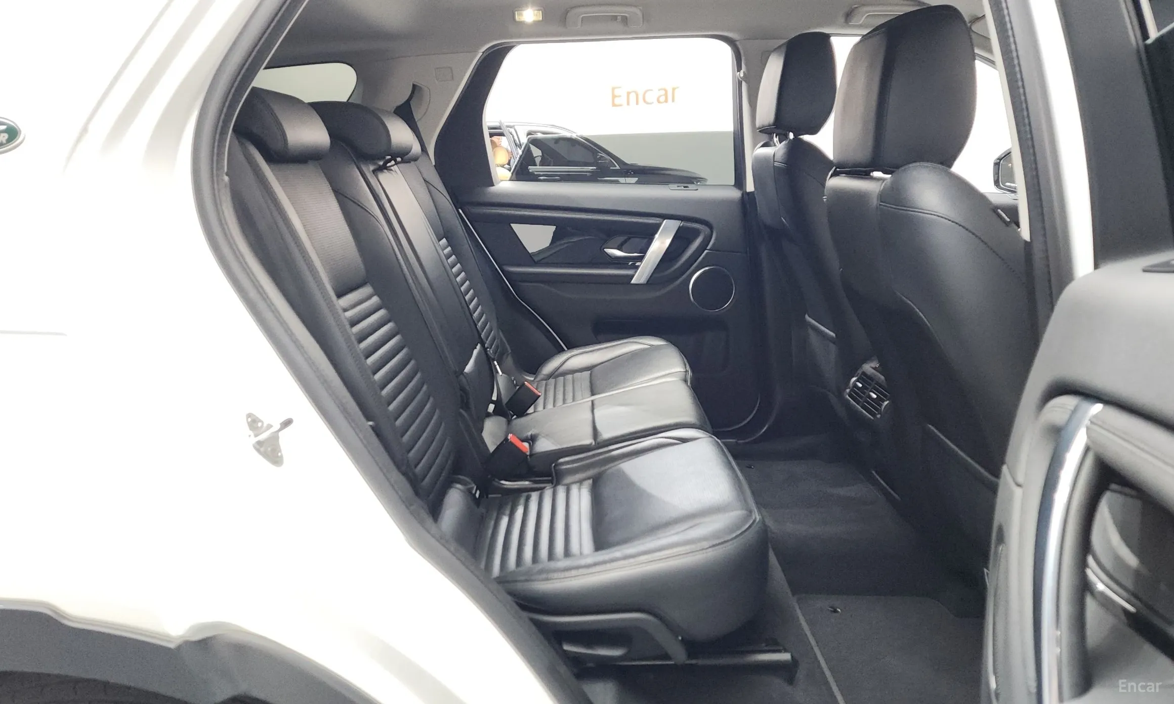 Land Rover Discovery Sports превью 11