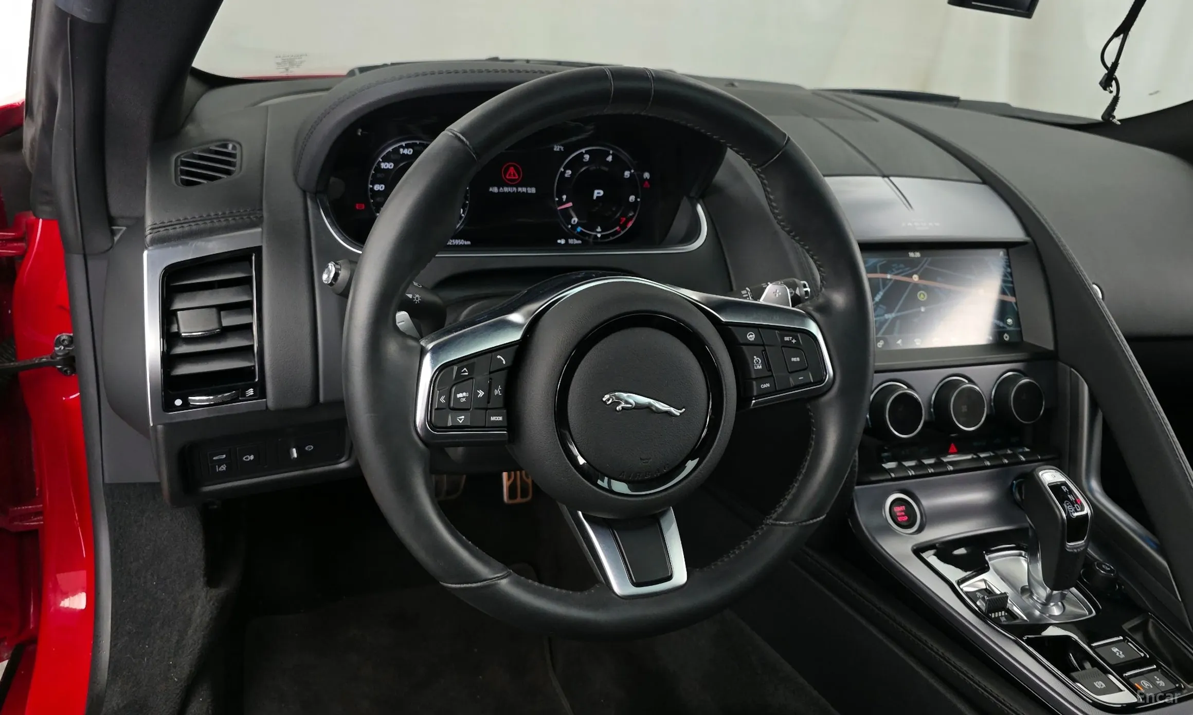 Jaguar F-TYPE превью 13