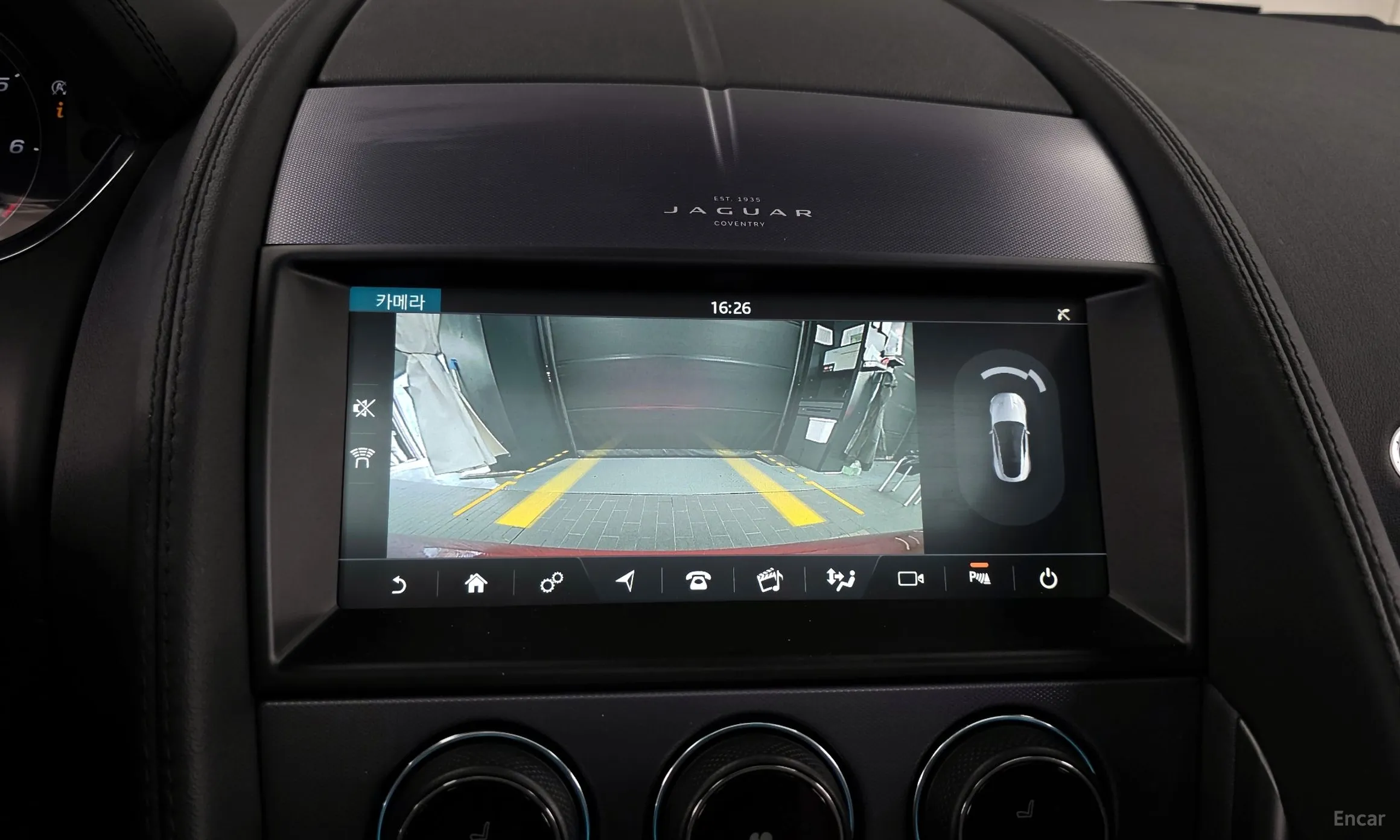 Jaguar F-TYPE превью 15