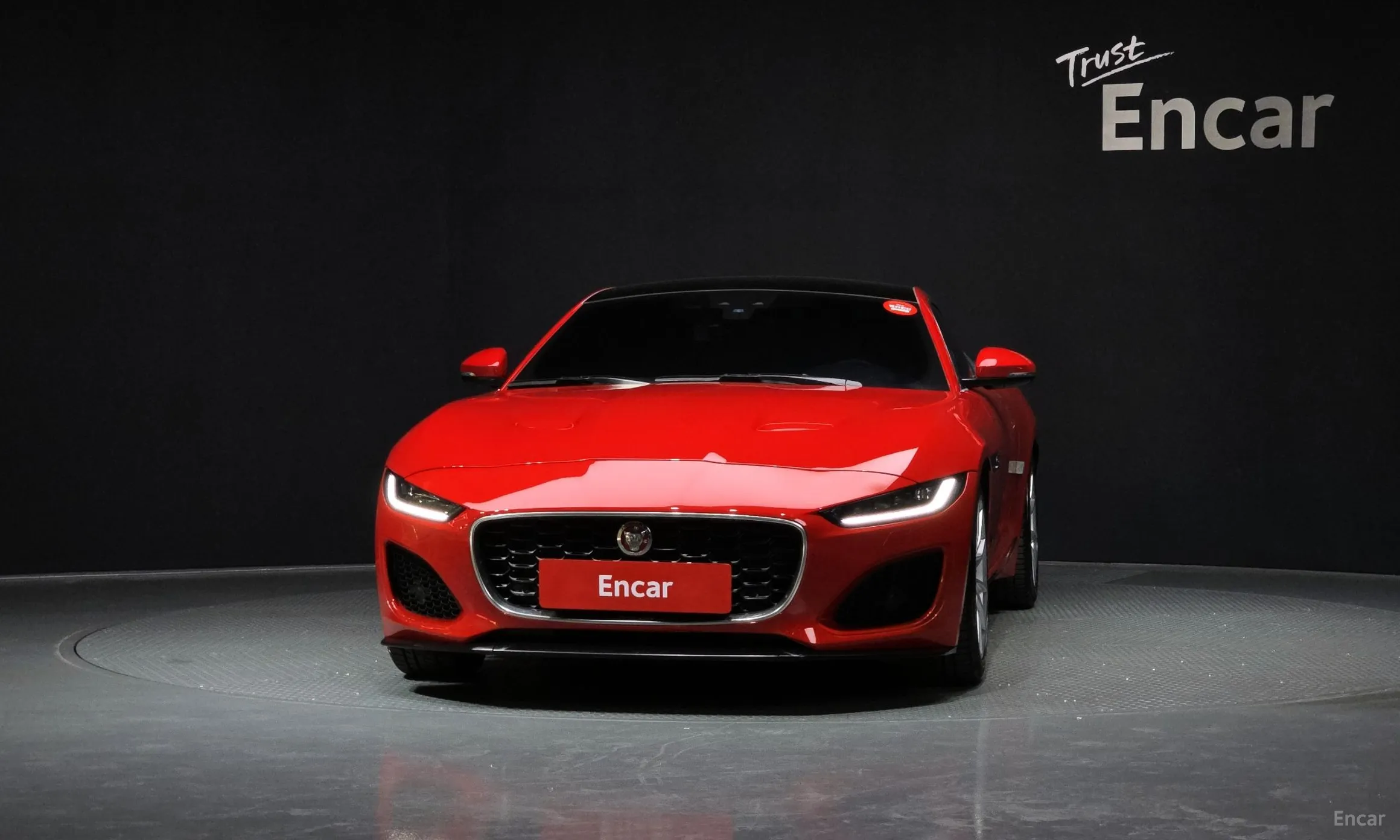 Jaguar F-TYPE превью 3