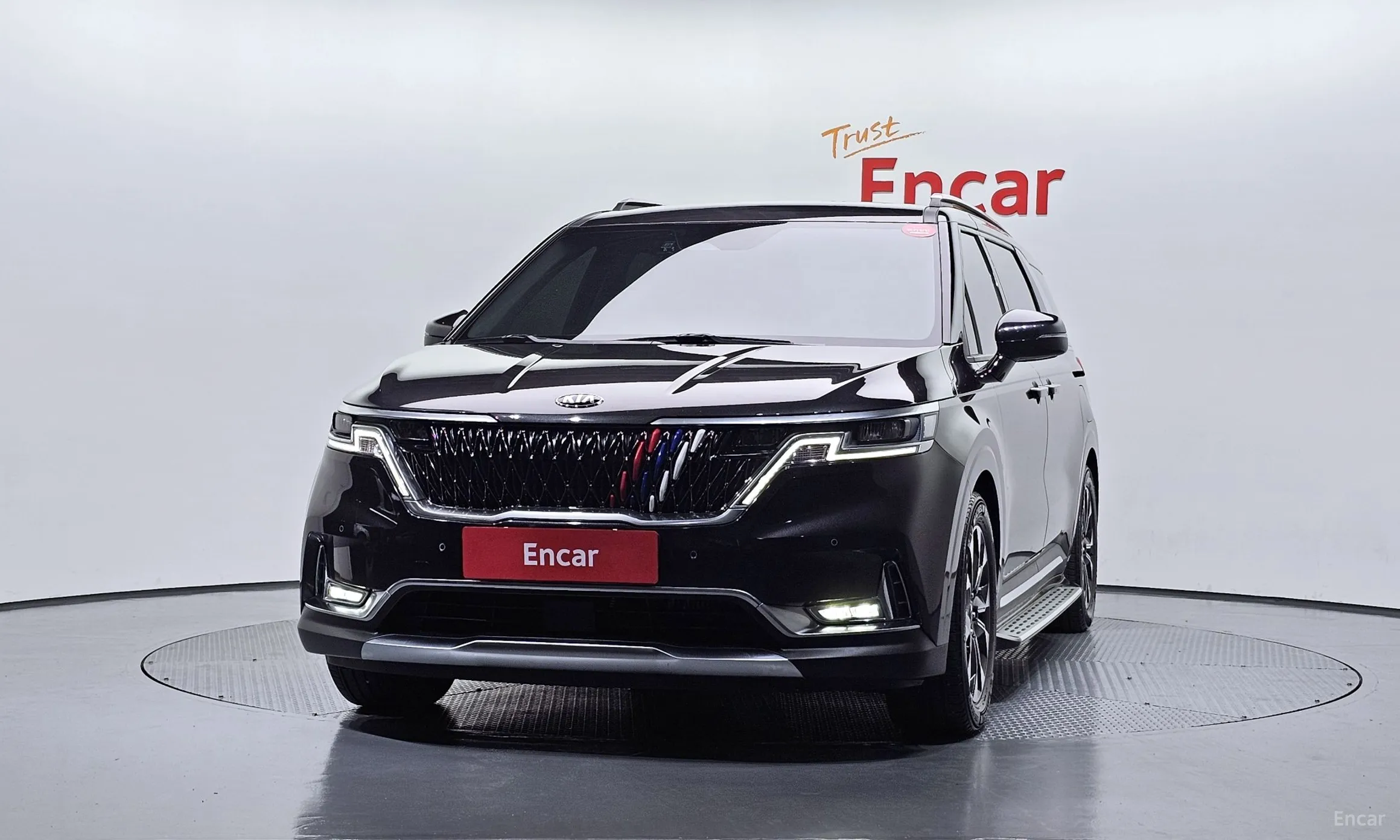 Kia Carnival Gen 4 превью 3