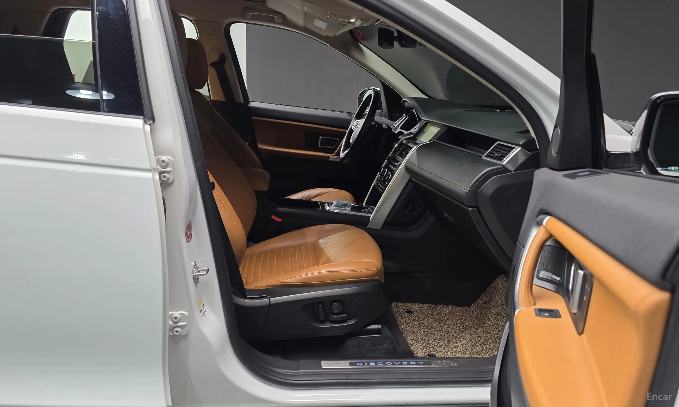 Land Rover Discovery Sports превью 11