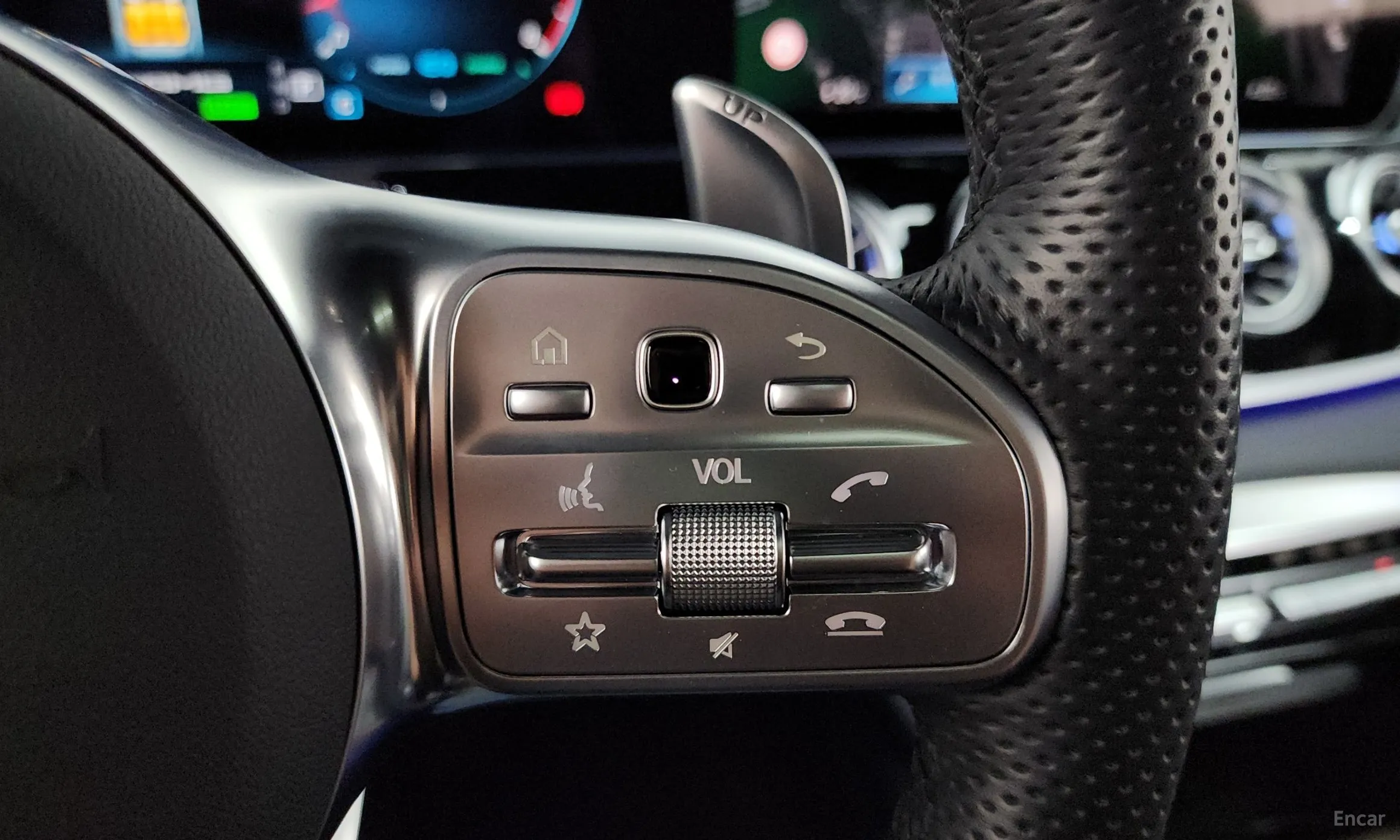 Mercedes Benz AMG GT превью 15
